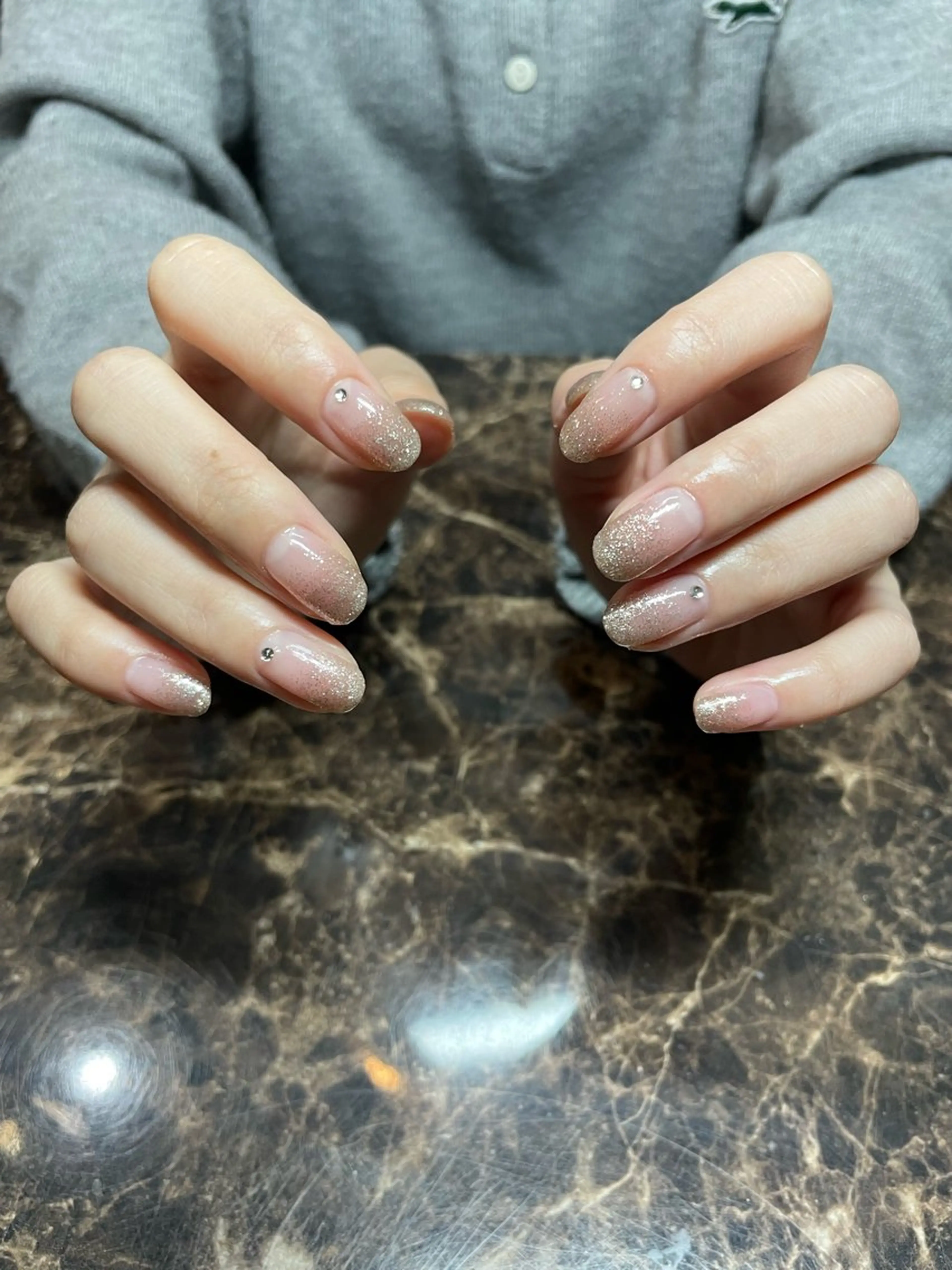 ネイル クリアネイル グラデーション ラメ(グリッター) ラメグラデーション シンプルネイル IROHA NAIL 北村菜帆のネイルデザイン