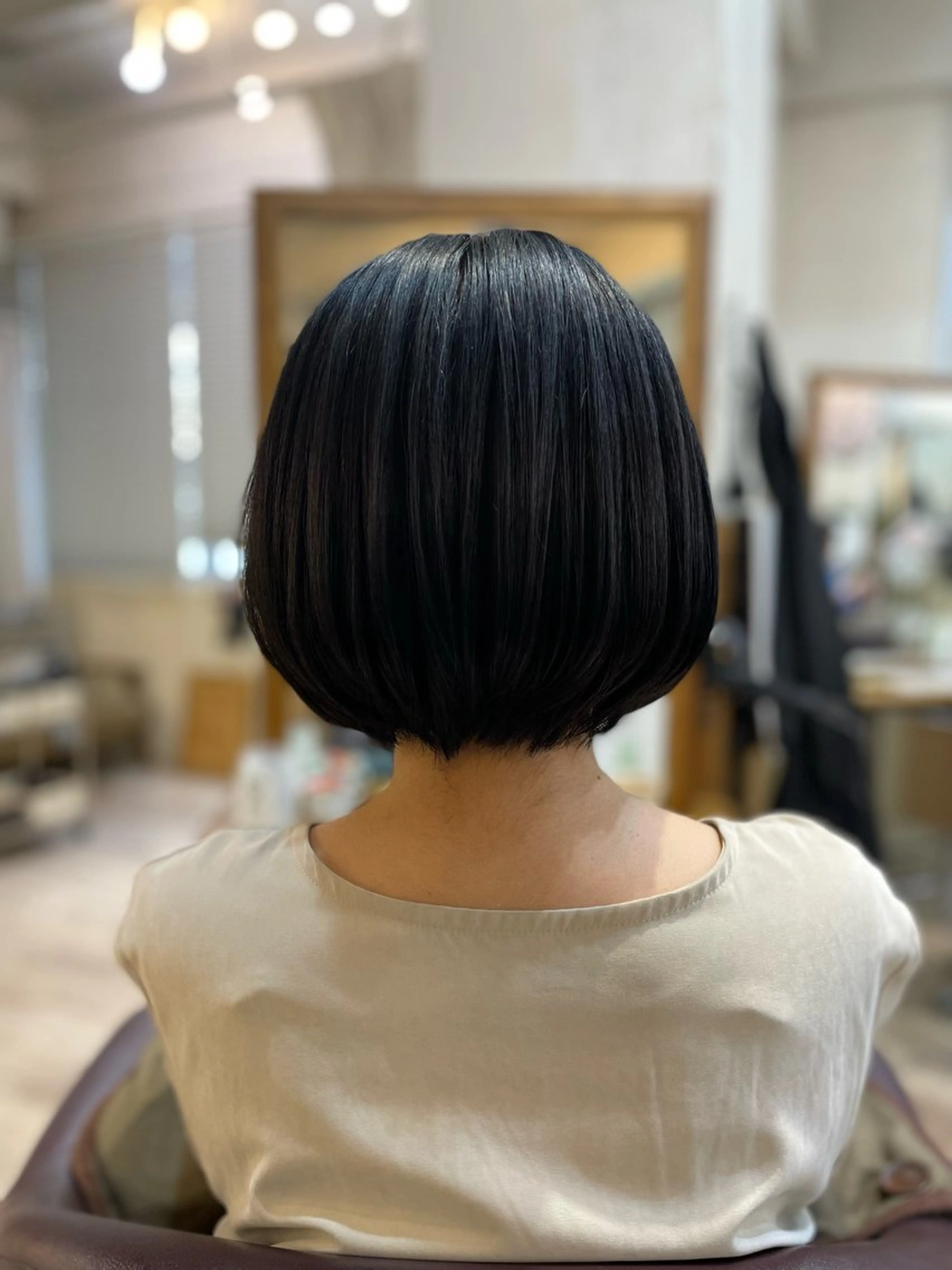 カラー 茅野 あゆ美のヘアスタイル