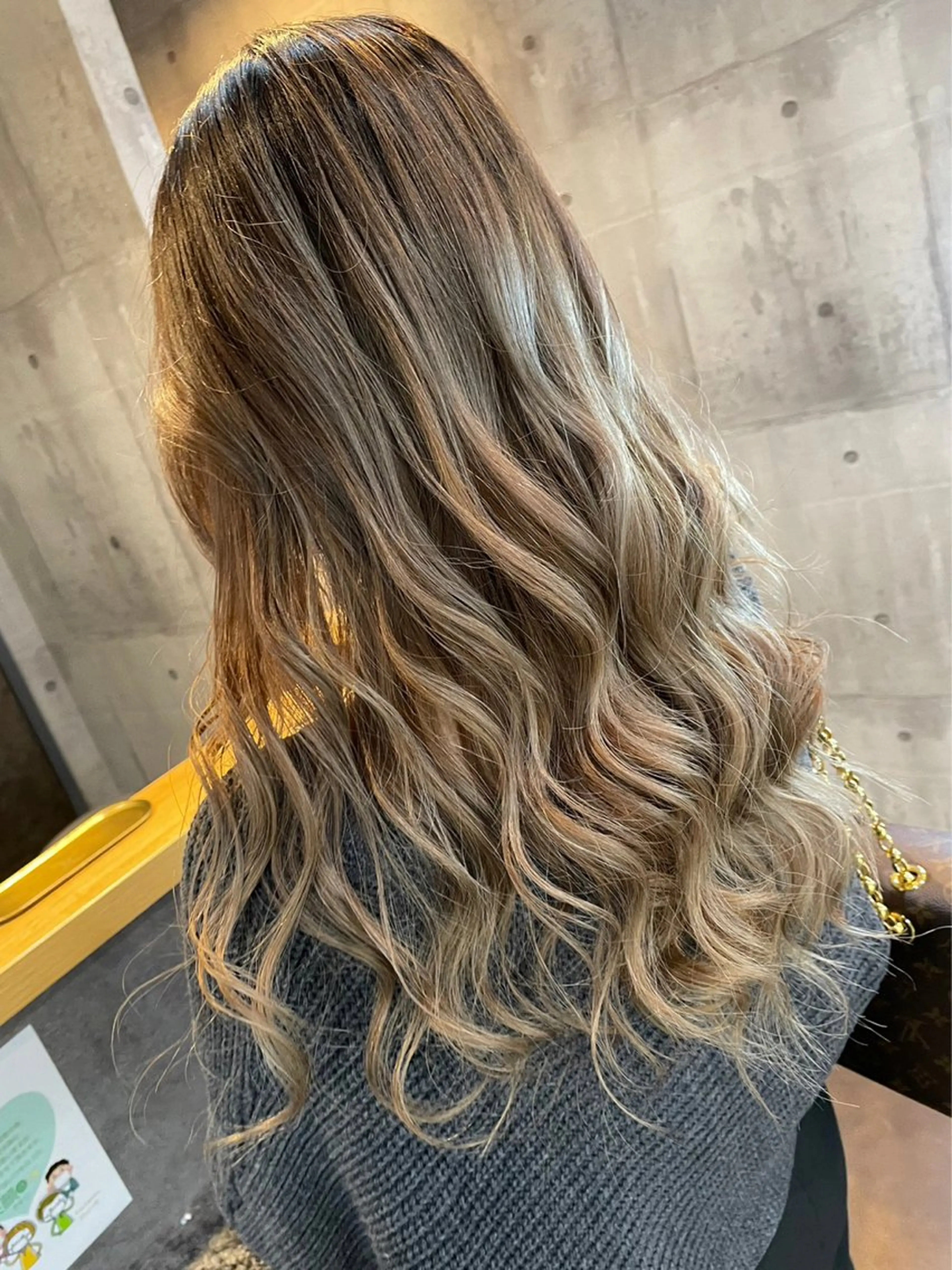 ロング 推し活に可愛く艶モテ カラー/巻きキョウコのヘアスタイル