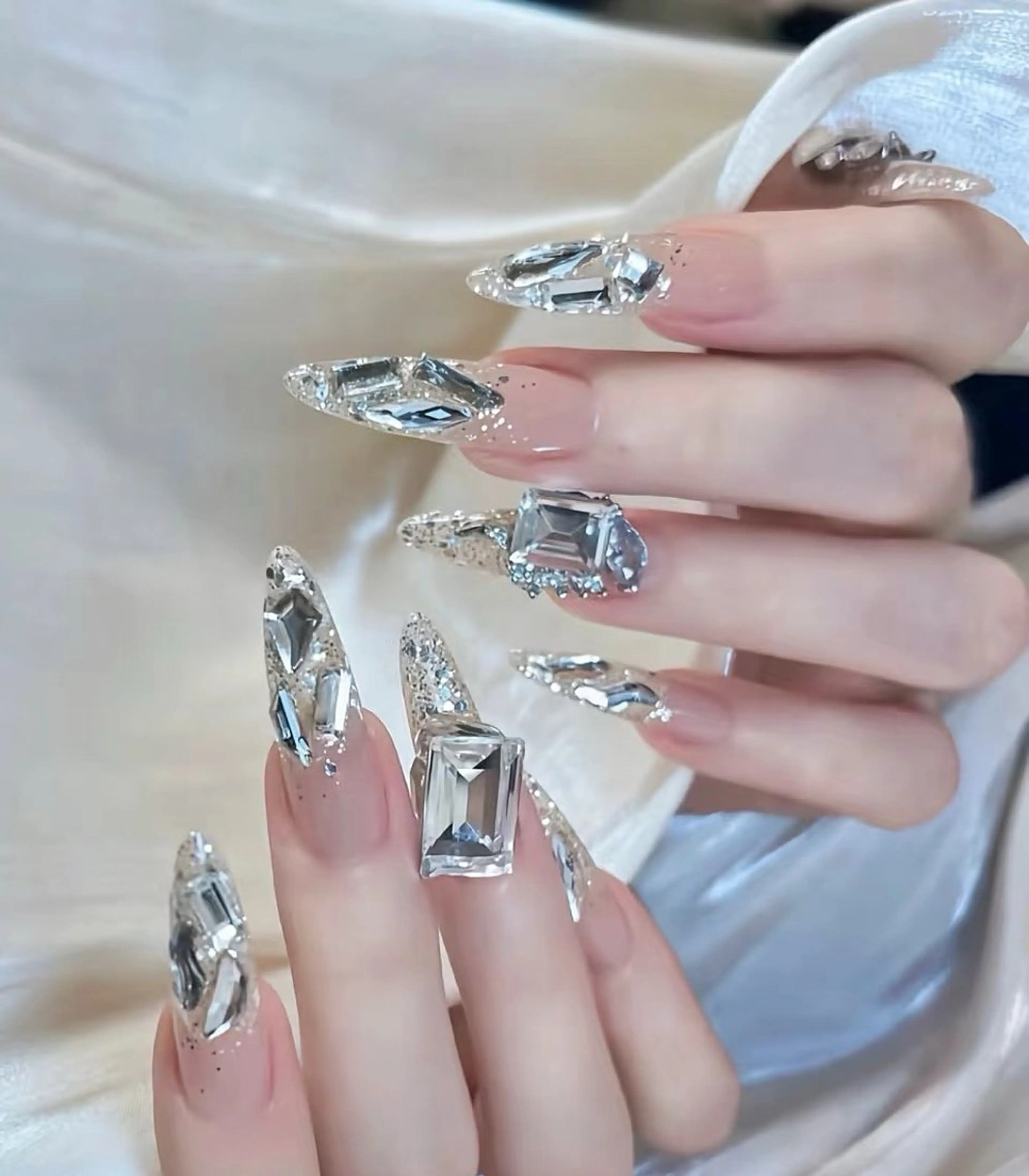 ネイル スカルプネイル ハンドネイル Y3 NailSalonのネイルデザイン