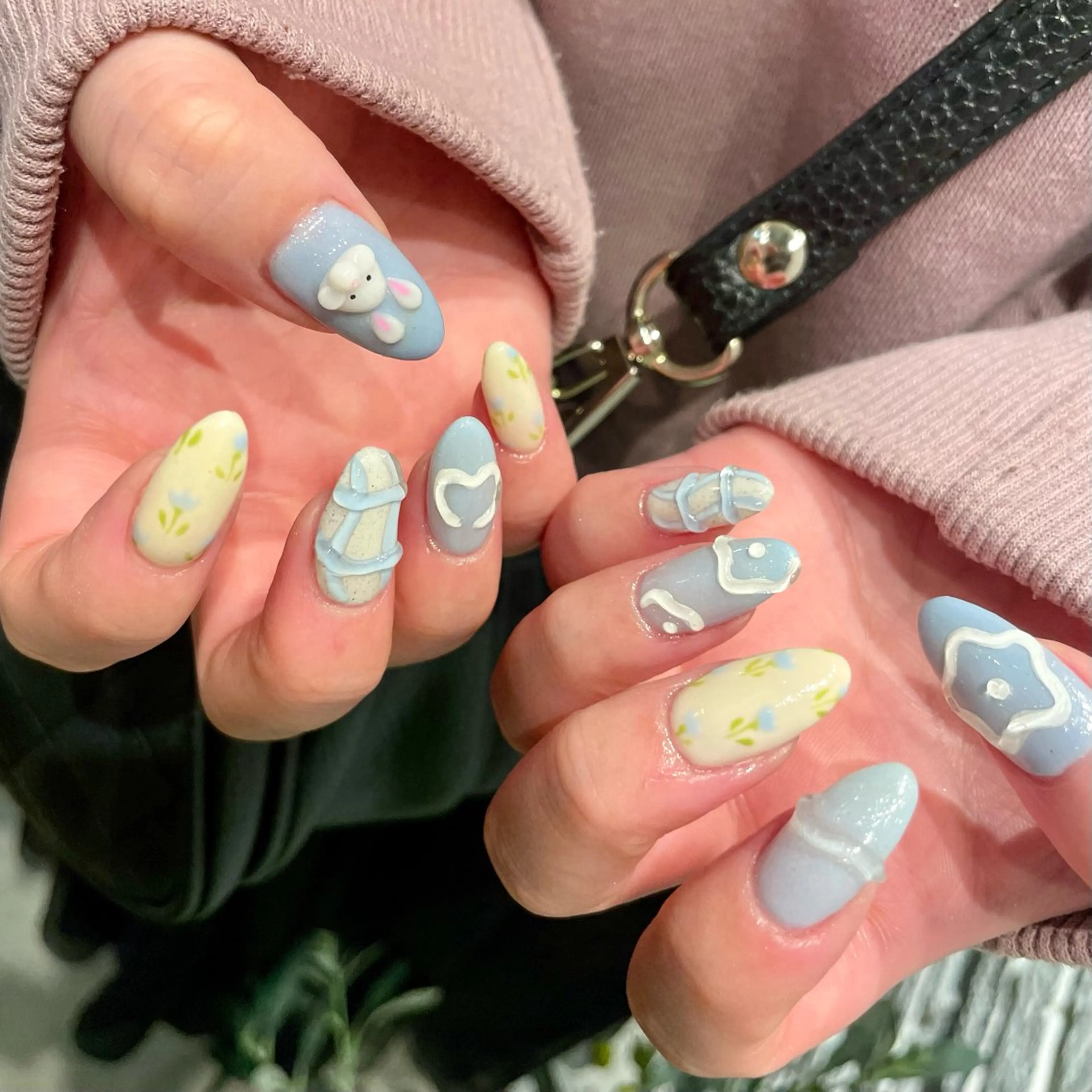 ロング ロング m kaori𓃟のネイルデザイン