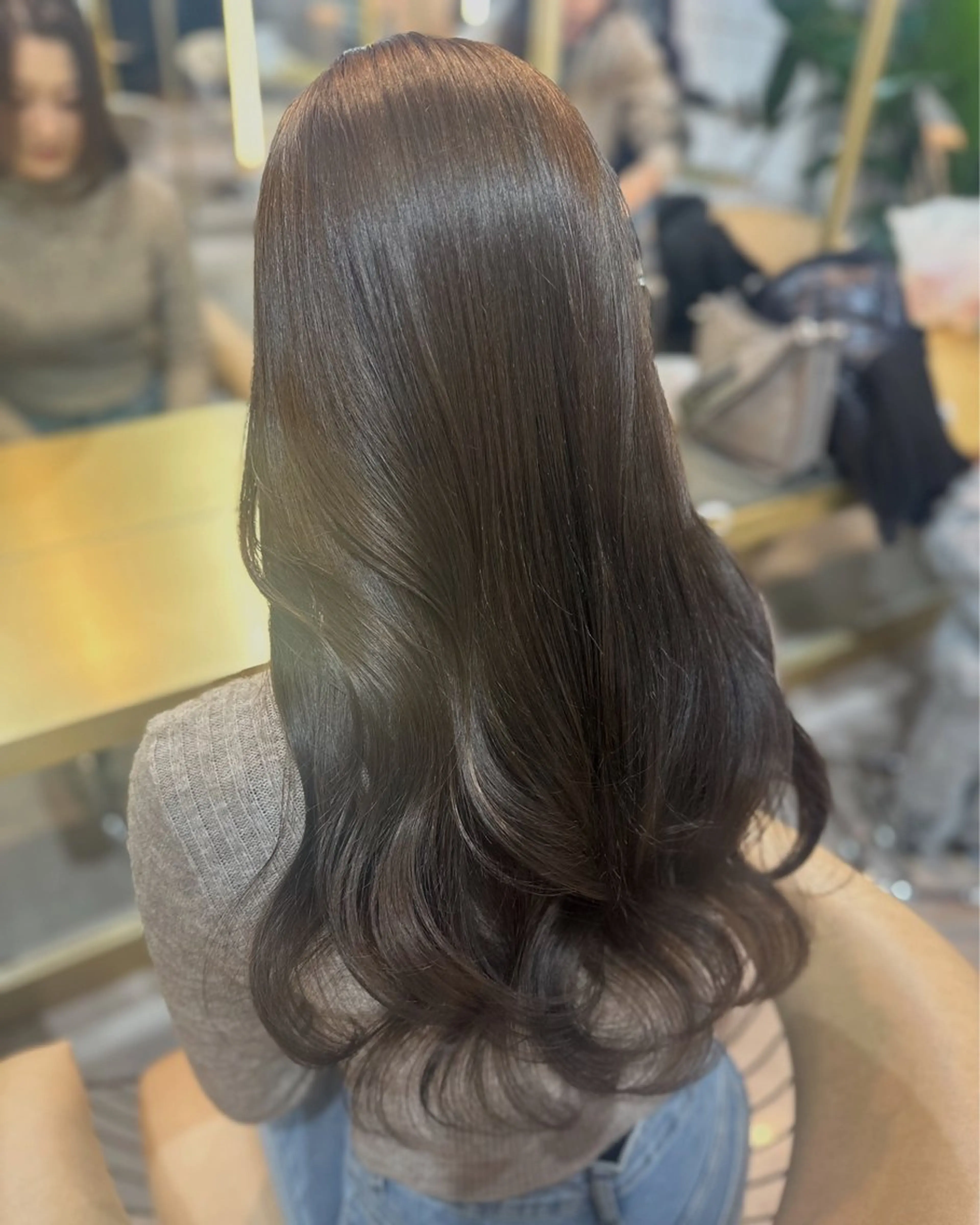 ロング カラー カット ヘアカラー トリートメント Akane レイヤー/艶カラーのヘアスタイル