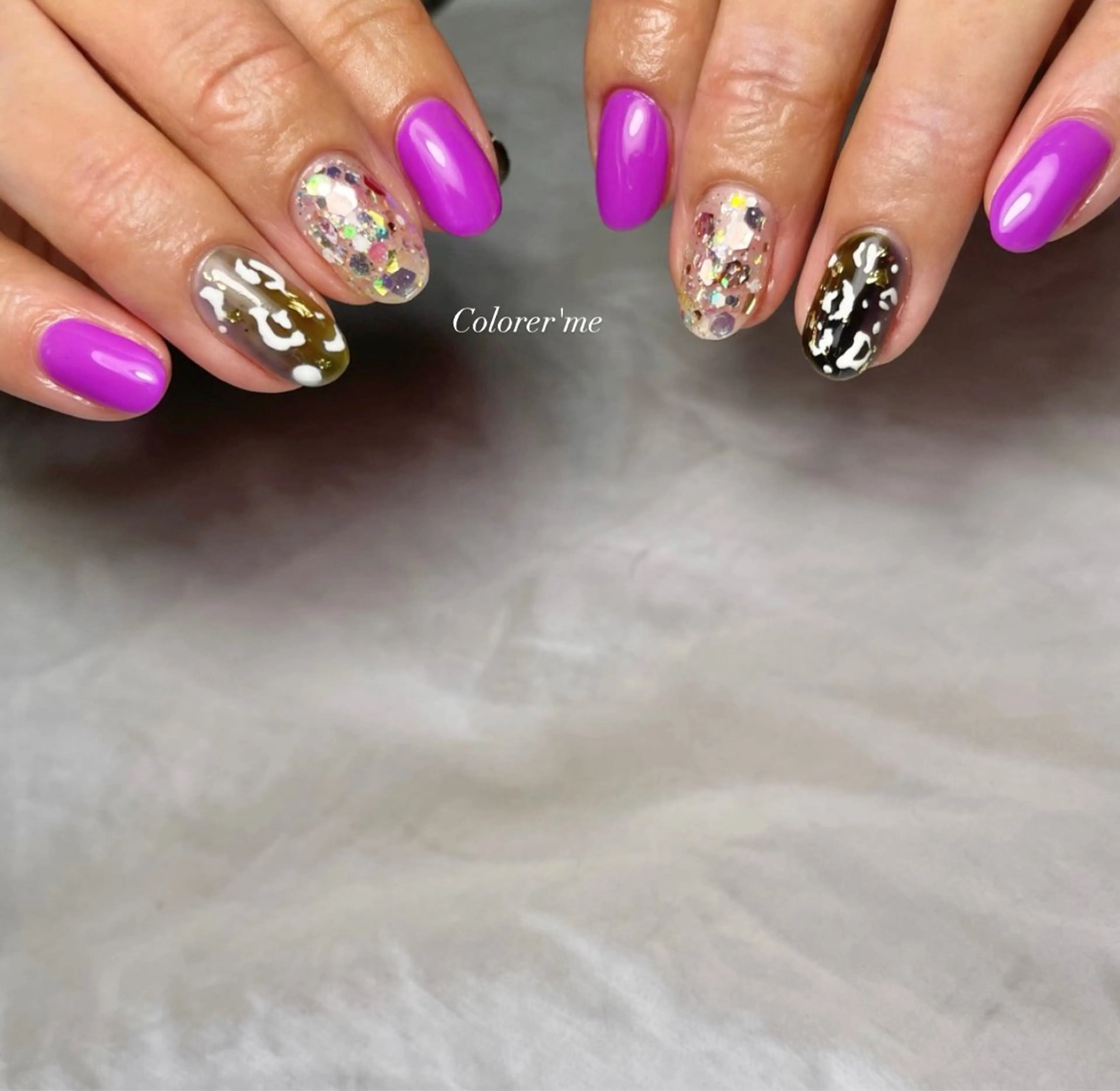 ネイル アニマル柄 ハロウィン ラメ(グリッター) Colorer'me クロレミーのネイルデザイン