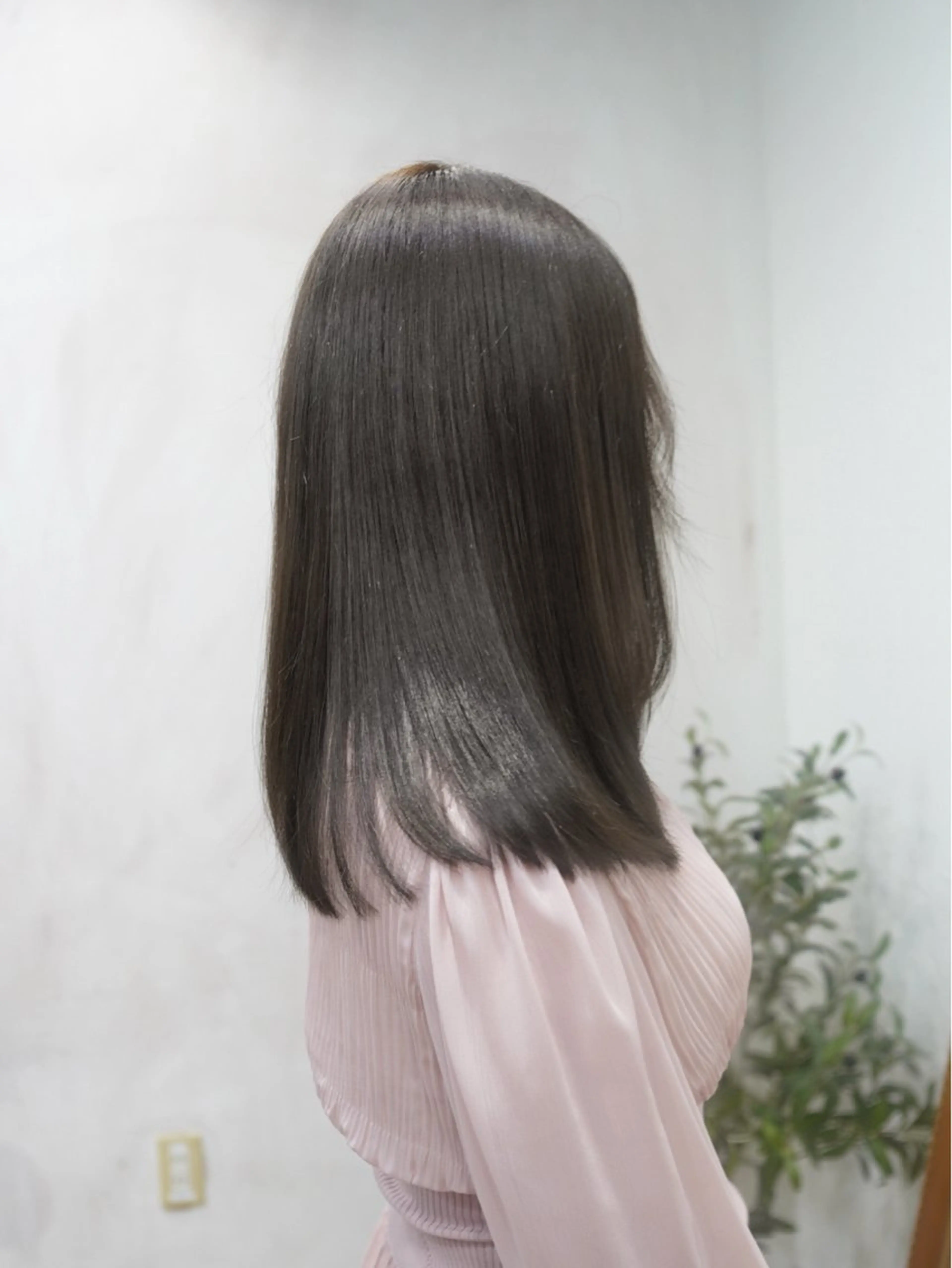 セミロング カラー トリートメント ヘアカラー トリートメント レイヤーカット/ 艶カラー/みらいのヘアスタイル