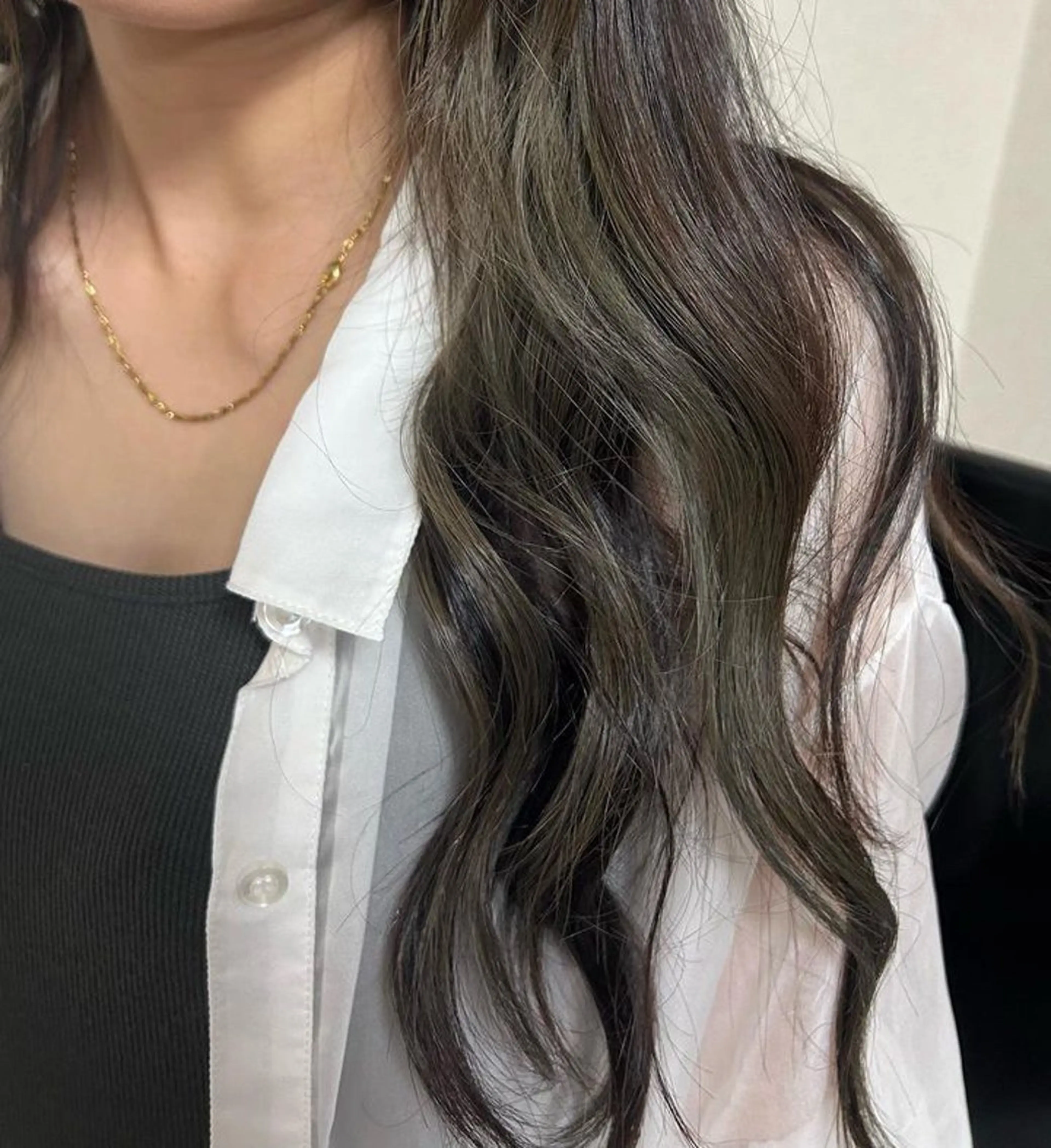 ロング カラー グレージュ オリーブグレージュ オリーブグレー 大坪 拓斗のヘアスタイル