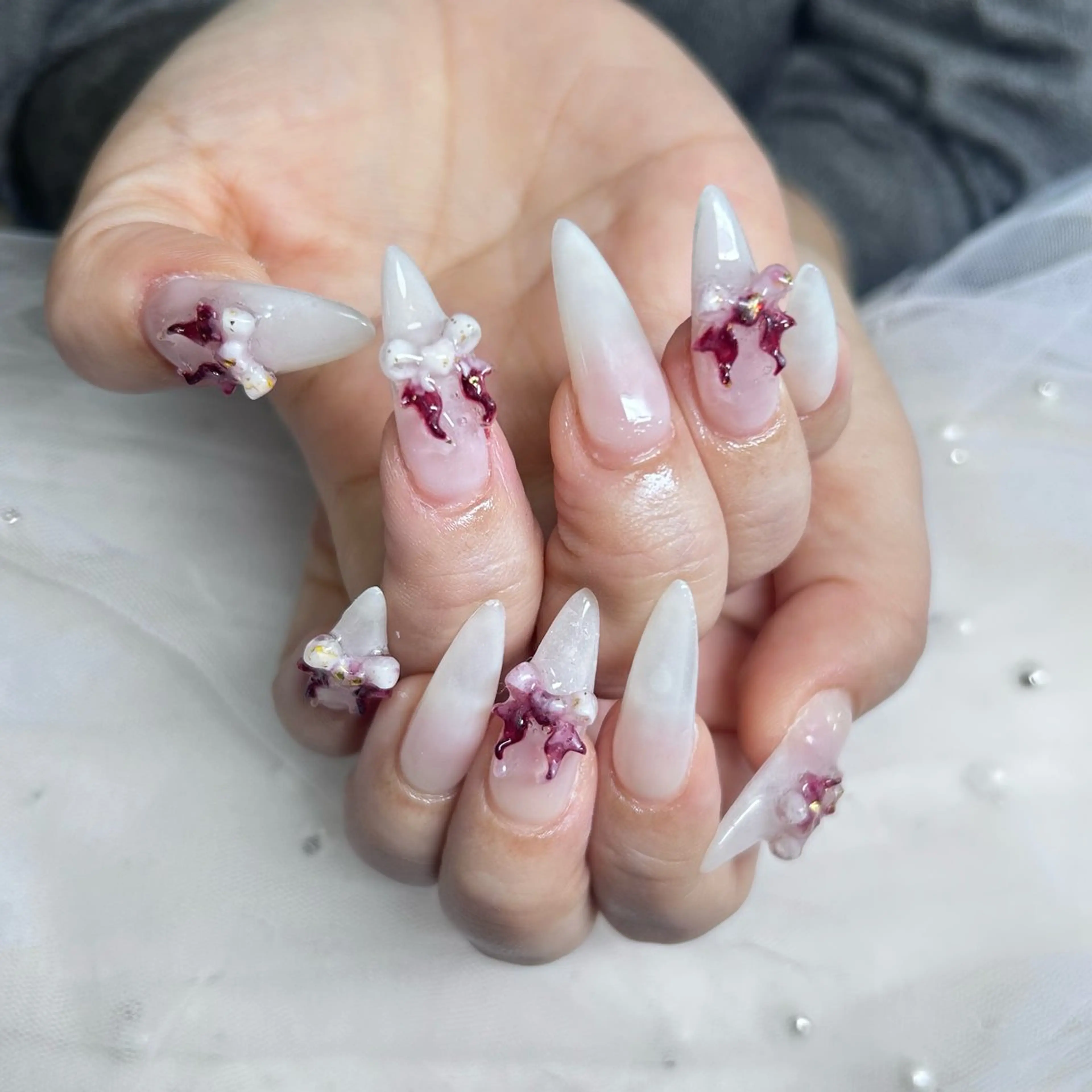 ネイル フットネイル フレンチネイル グラデーション 韓国ネイル ロングネイル qyn qynのネイルデザイン