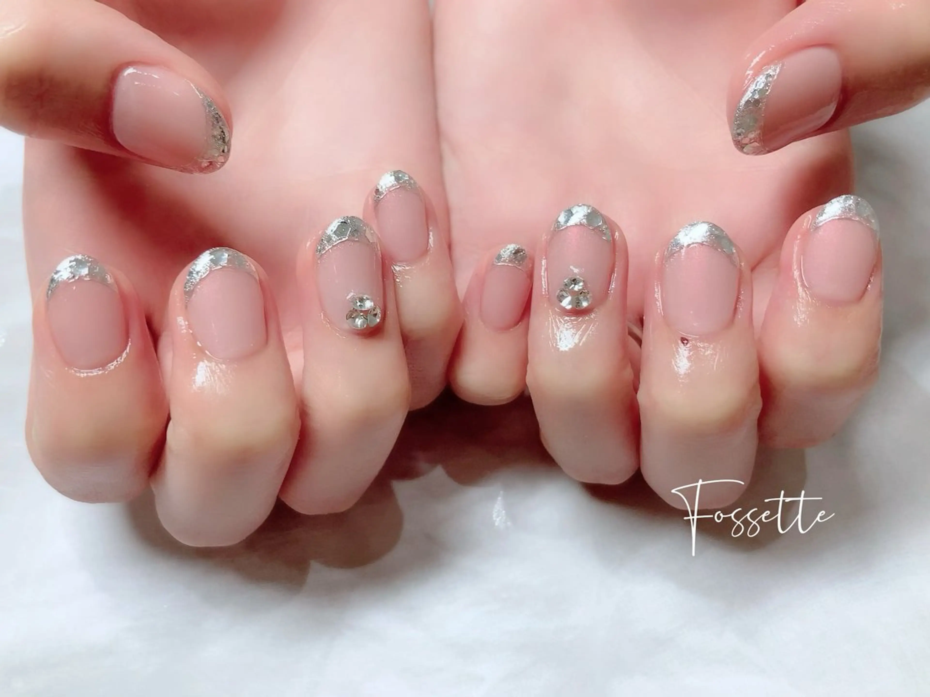 ネイル フレンチネイル ガラスフレンチ キラキラネイル ミラーネイル ブライダルネイル nailsalon Fossetteのネイルデザイン
