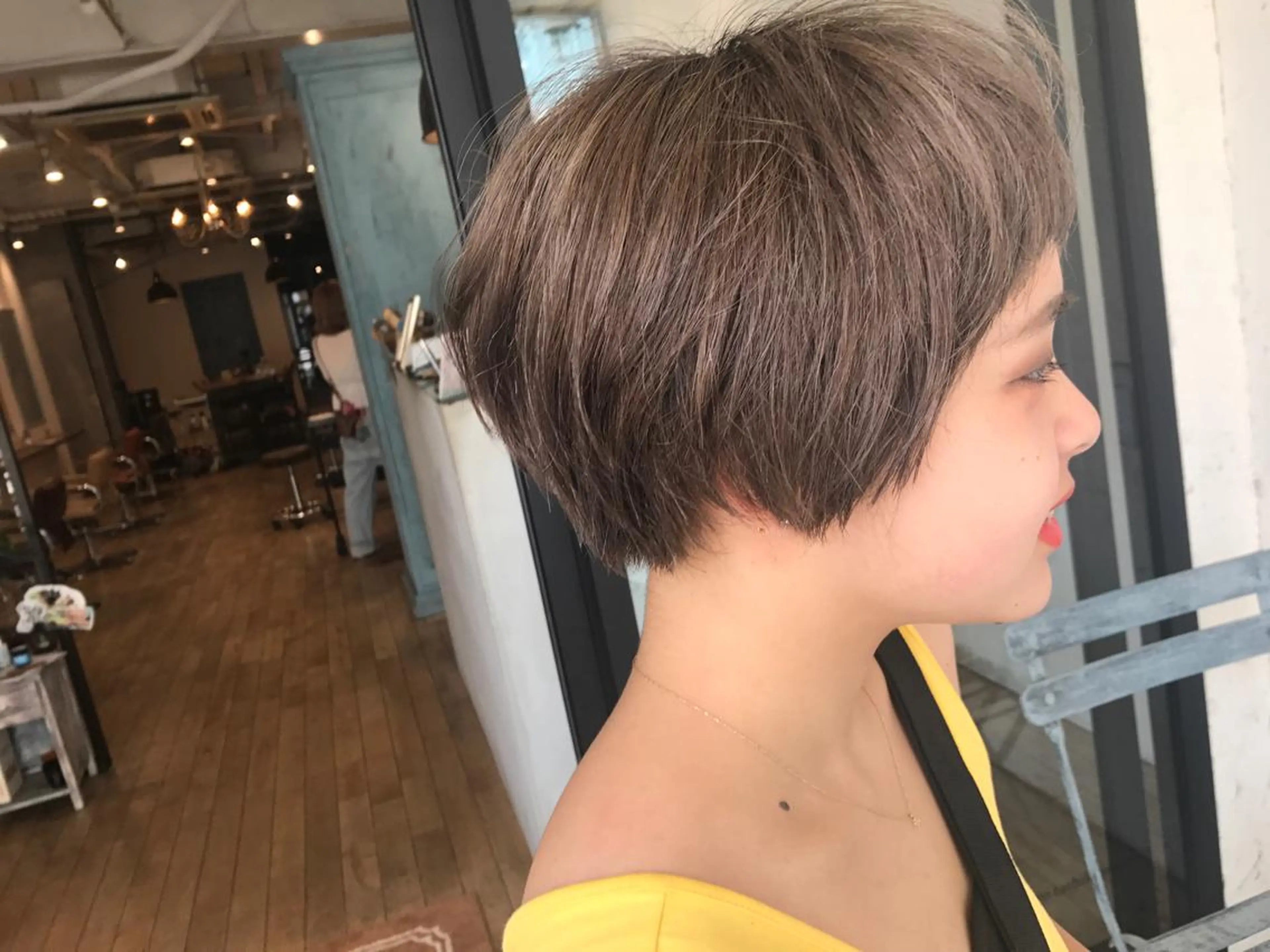 ショート カラー ヘアアレンジ アッシュ ベージュカラー ショートヘア オリーブ透明感カラー 表参道/MIKUのヘアスタイル