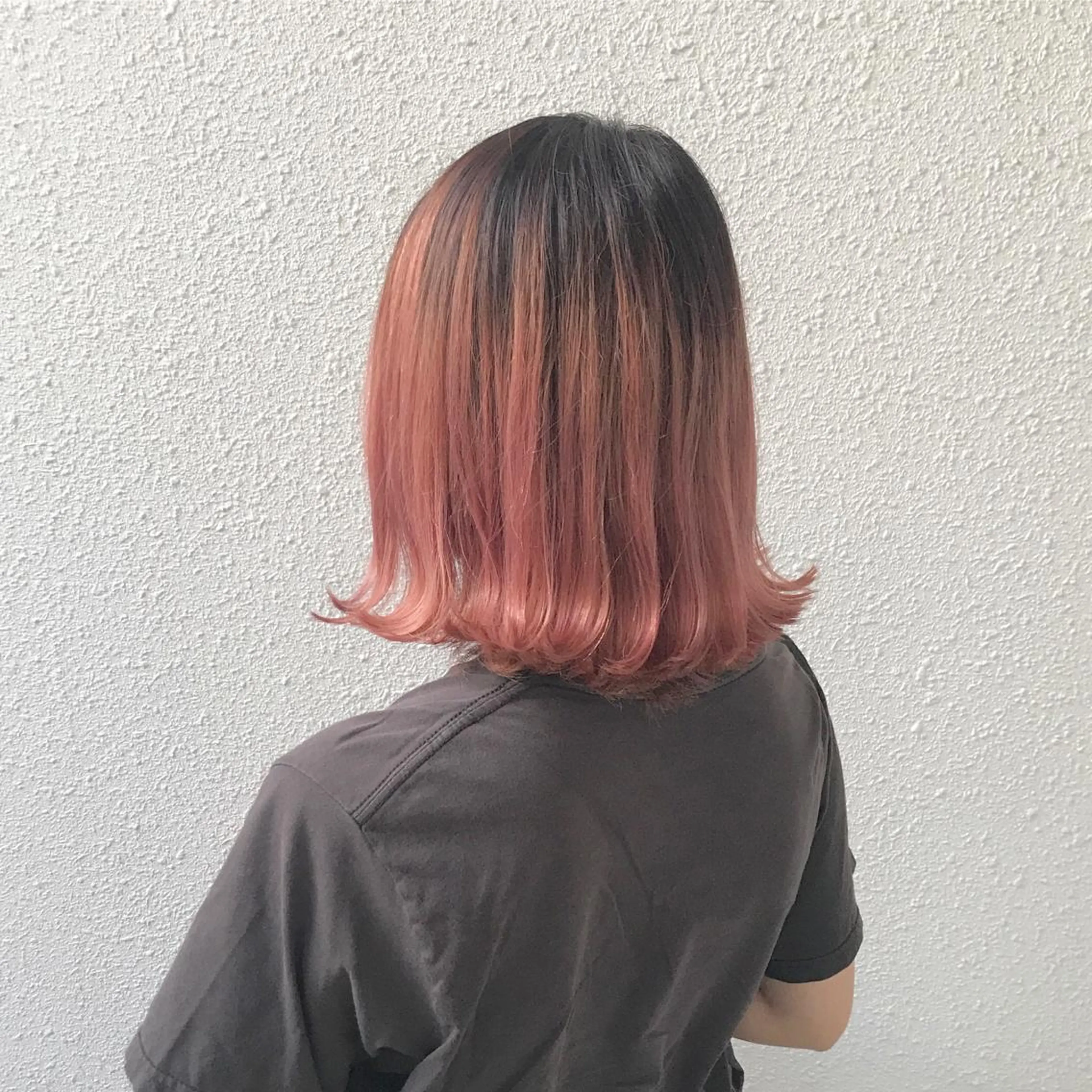 ミディアム カラー ピンクカラー インナーカラー/天神 ブリーチ/吉田のヘアスタイル