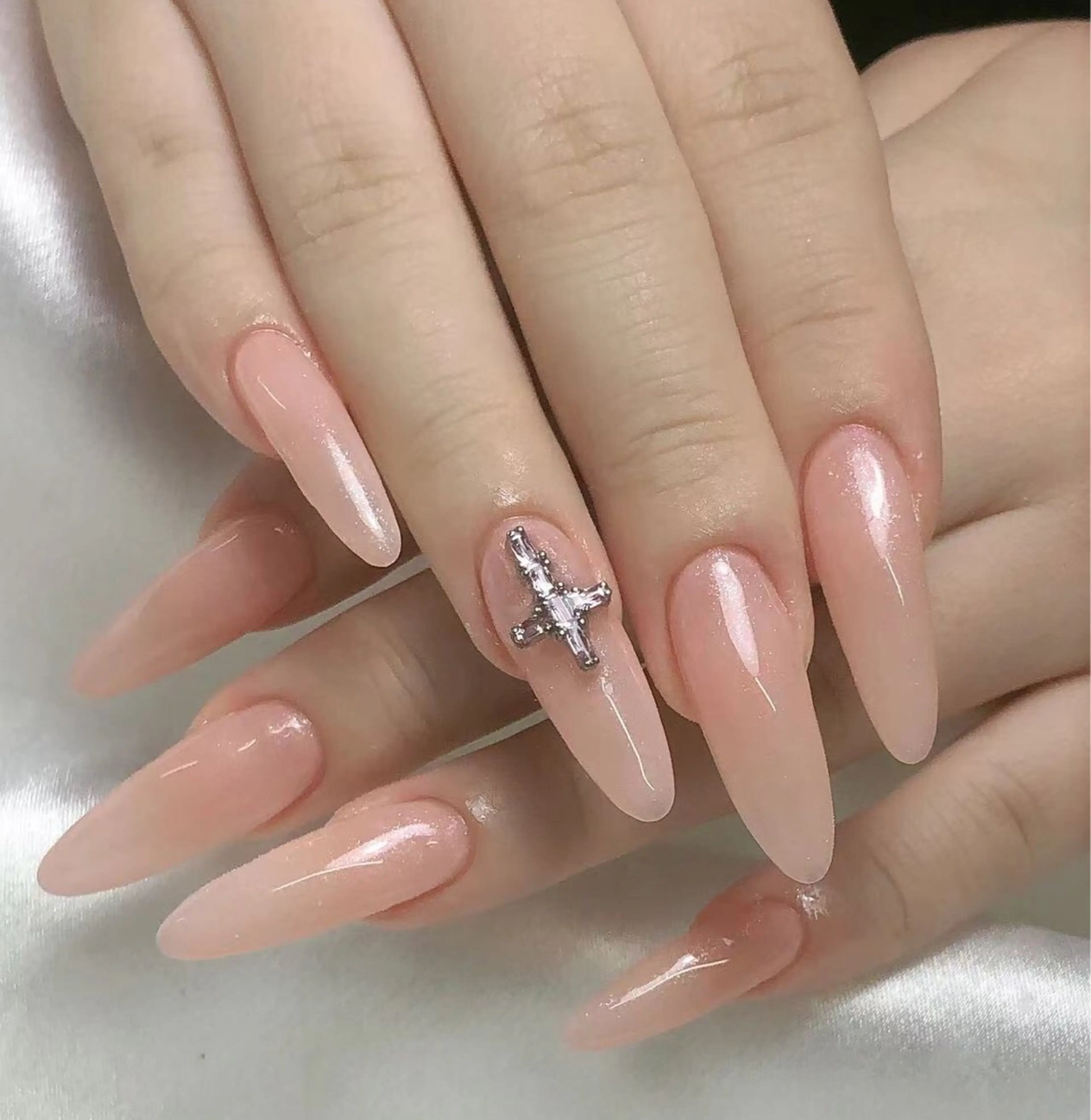 🎀チップ10本長さ出し　💝ワンカラーorラメネイル(2色まで選べる) 🌸定額パーツ2個プレゼントの写真