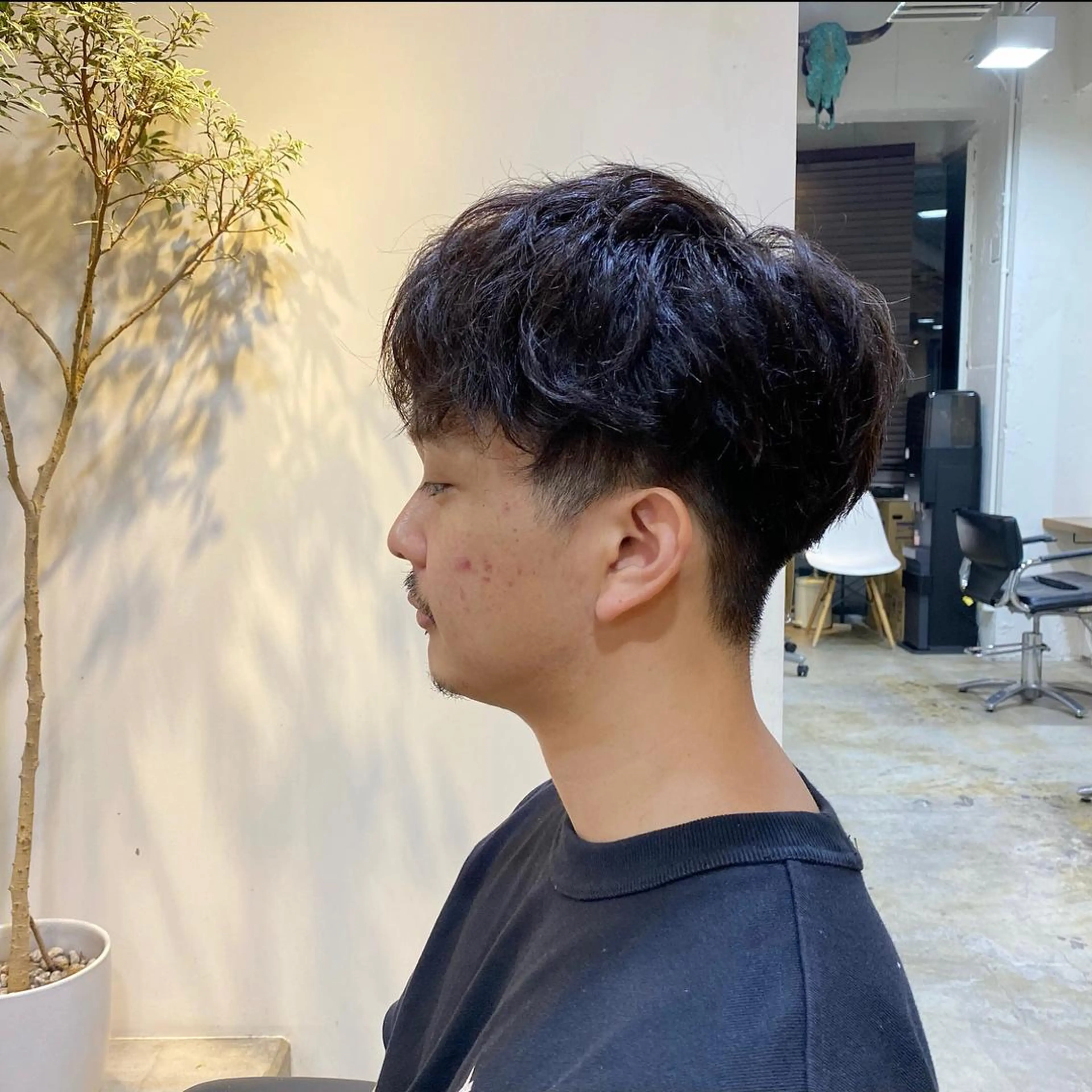 ショート メンズ マッシュ JINKIメンズ特化 メンズカットパーマのヘアスタイル