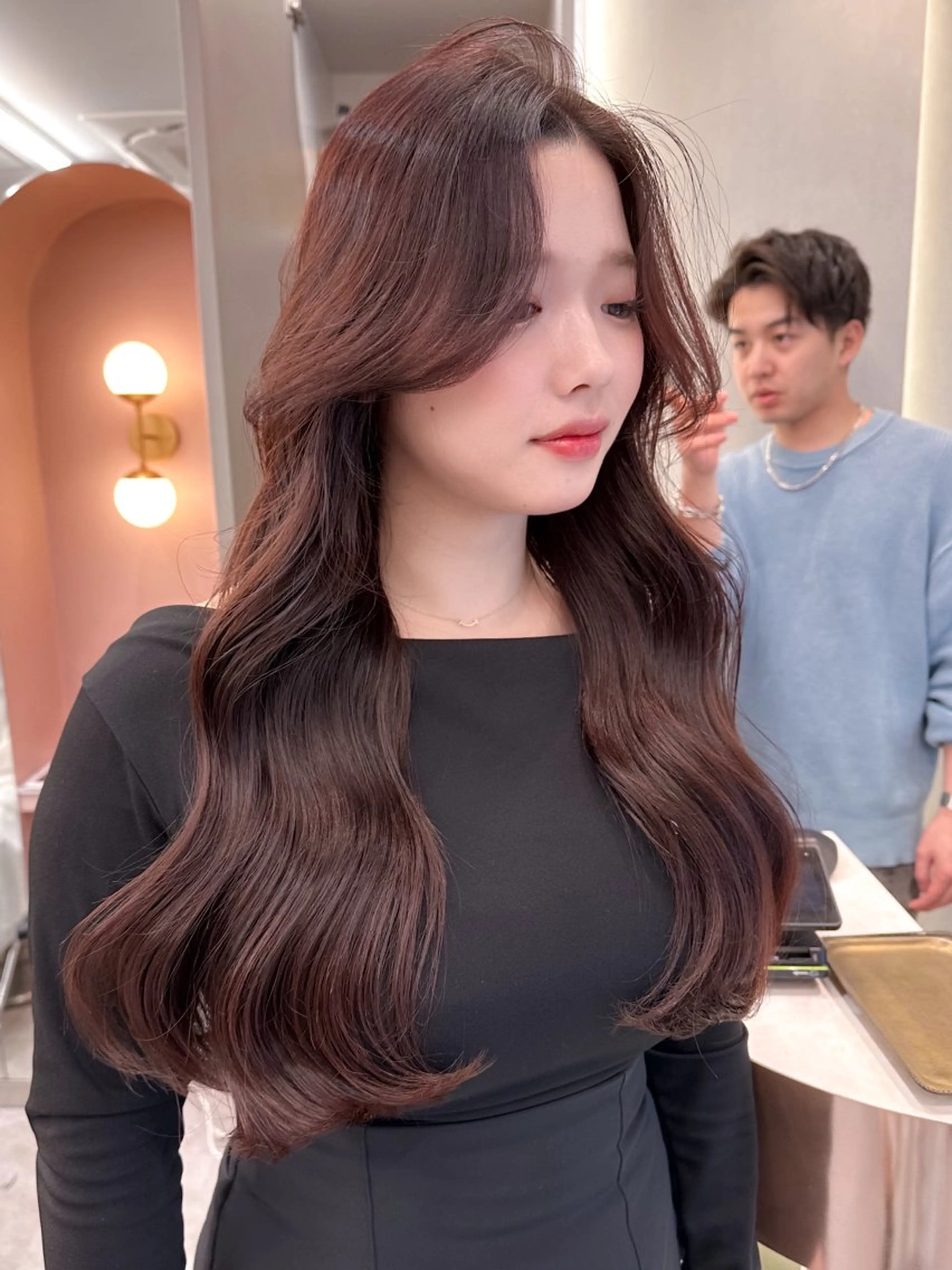 ロング カラー ピンクカラー 顔まわりレイヤー レイヤーカット レイヤー🇰🇷 韓国ヘア💕トモミのヘアスタイル