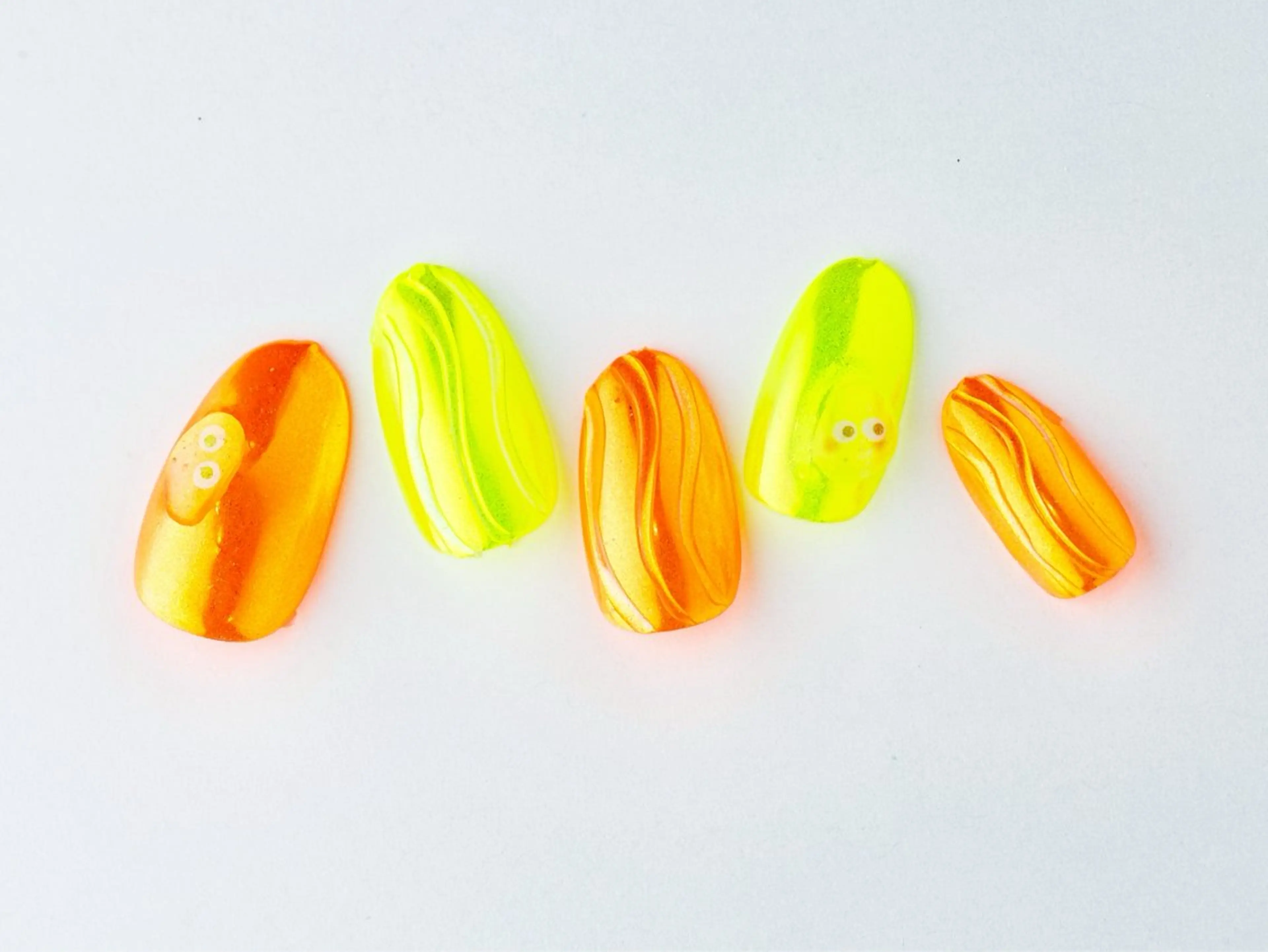 ネイル 💗🪽Tiary Nail🪽💗のネイルデザイン