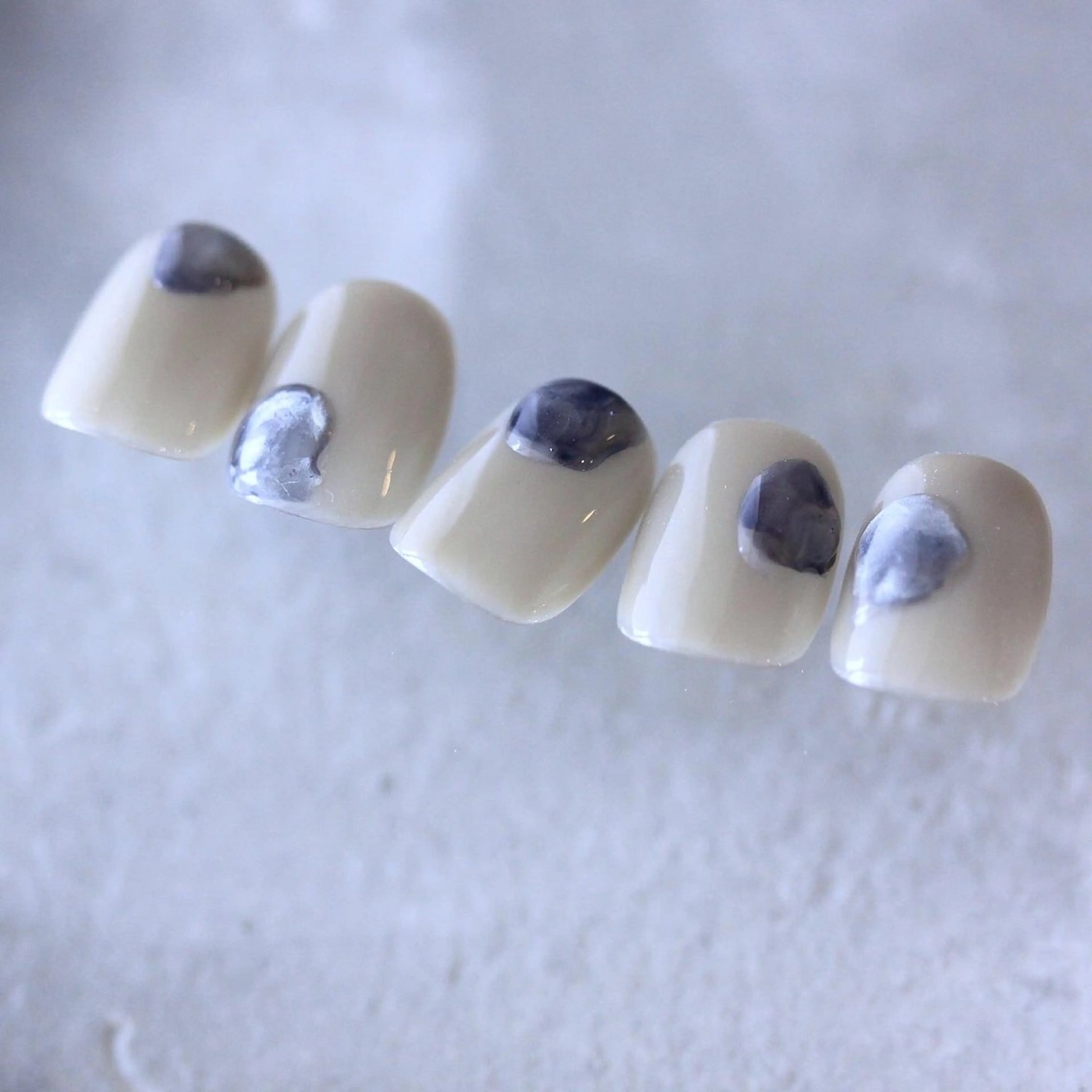 ネイル Elio所属・Elio 国泰寺のネイルデザイン