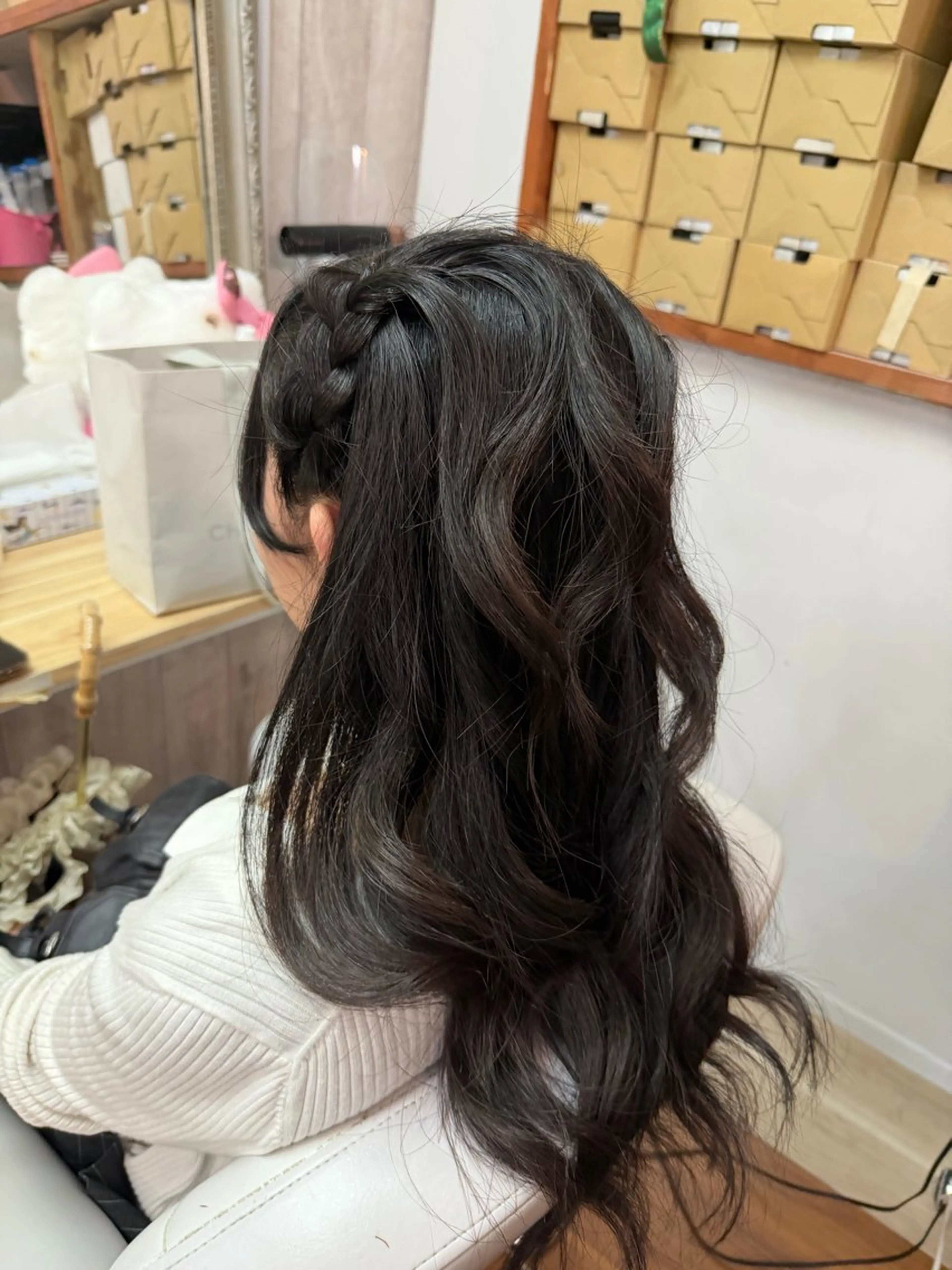 ロング ヘアセット 川本 葵のヘアスタイル