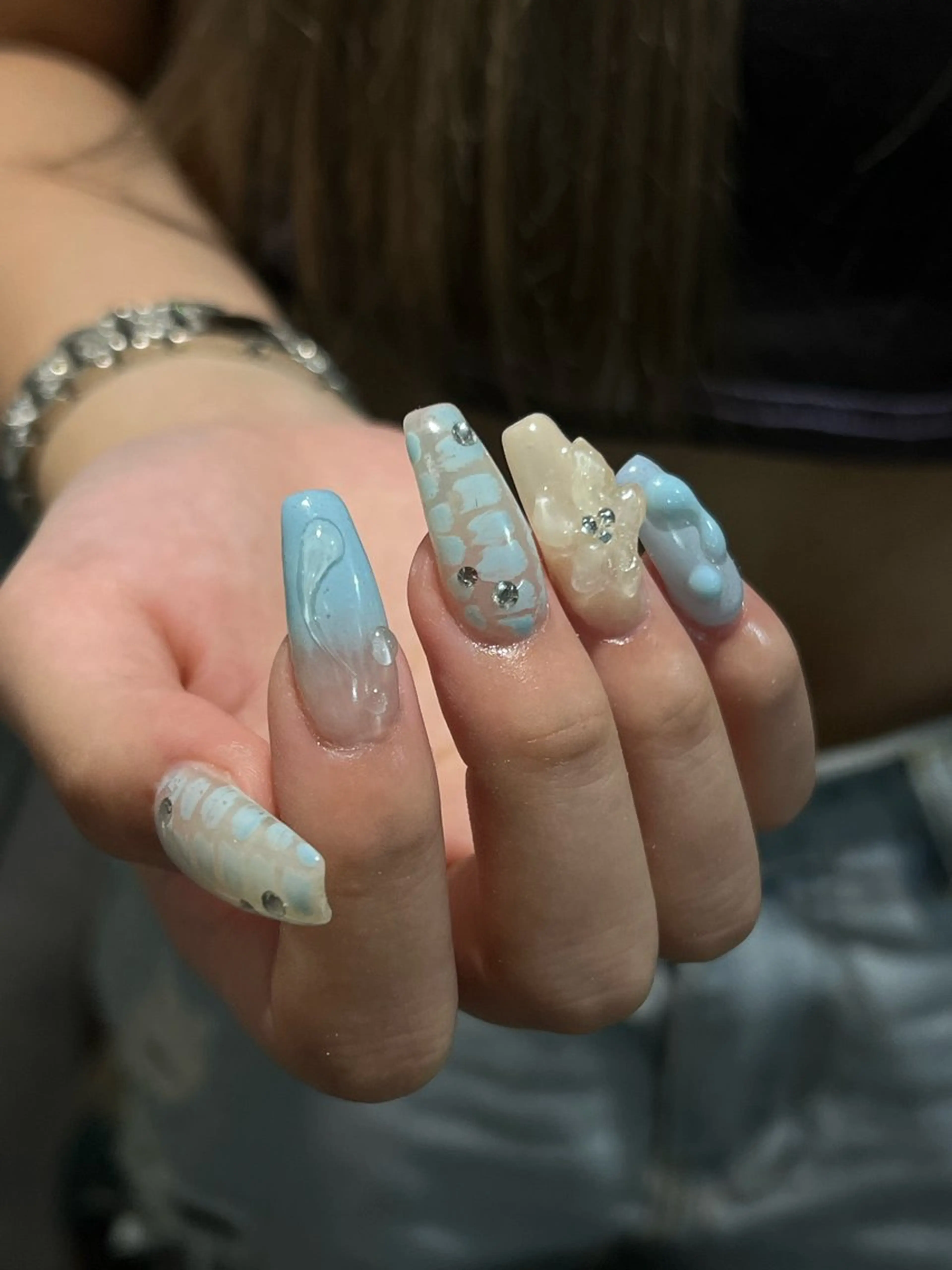 ネイル ハンドネイル Hata nail 🎀個性派ニュアンスのネイルデザイン