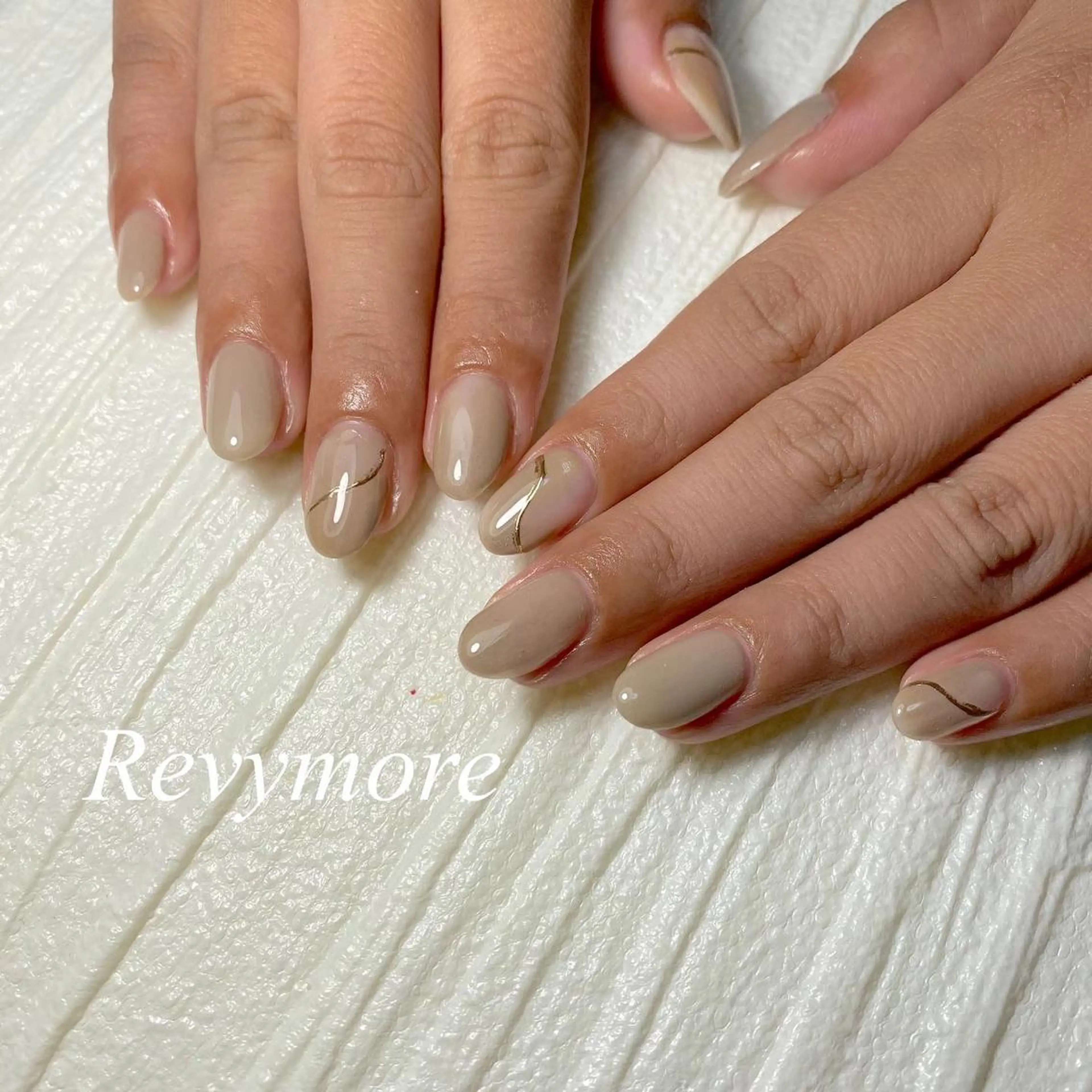 ミディアム ネイル 韓国風ヘア ジェルネイル キラキラネイル 韓国ネイル 大理石ネイル(マーブル) nail salon Revymoreのネイルデザイン