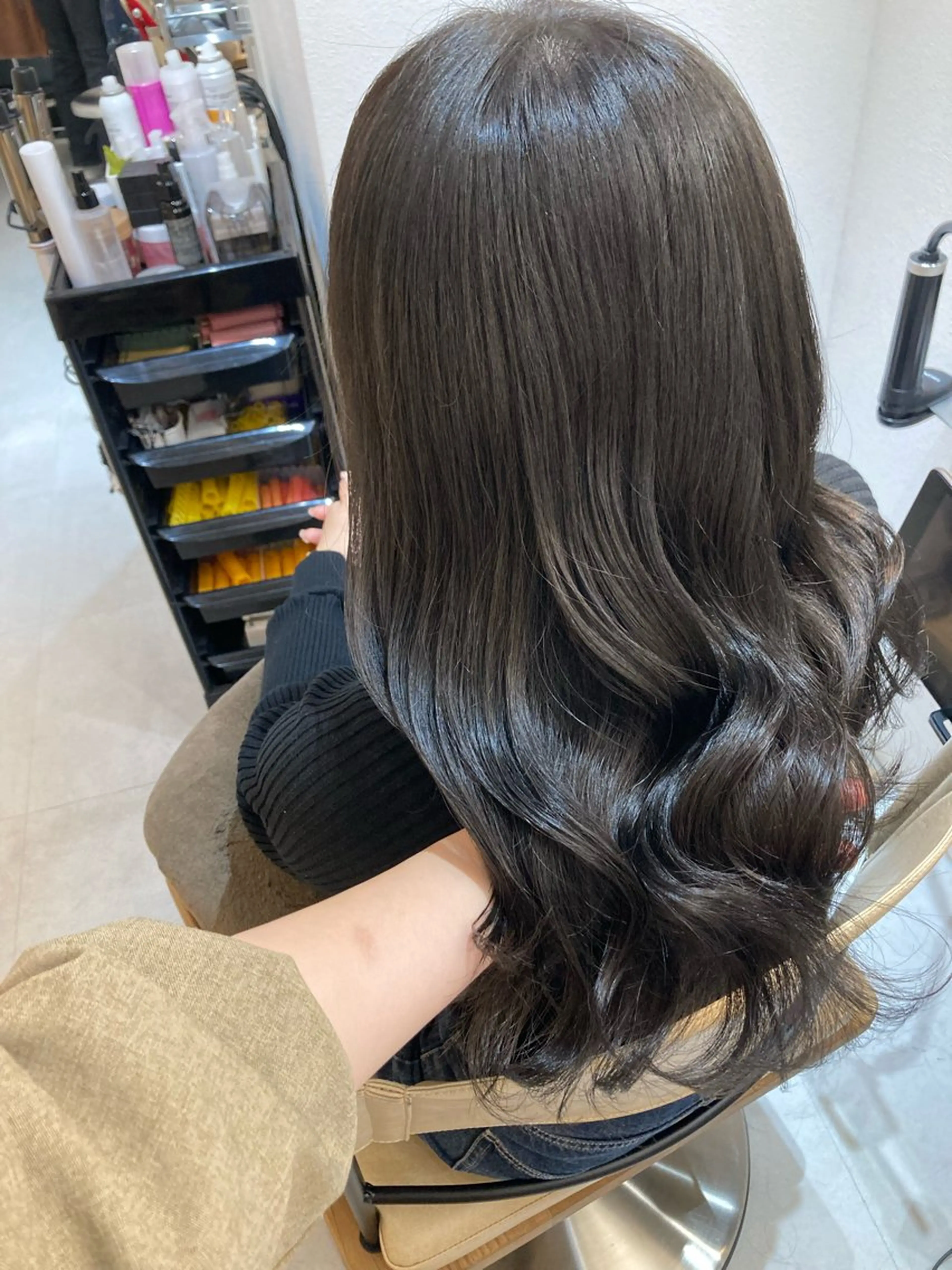 セミロング ✨色持ちの良い艶 カラー✨蟹江真世のヘアスタイル