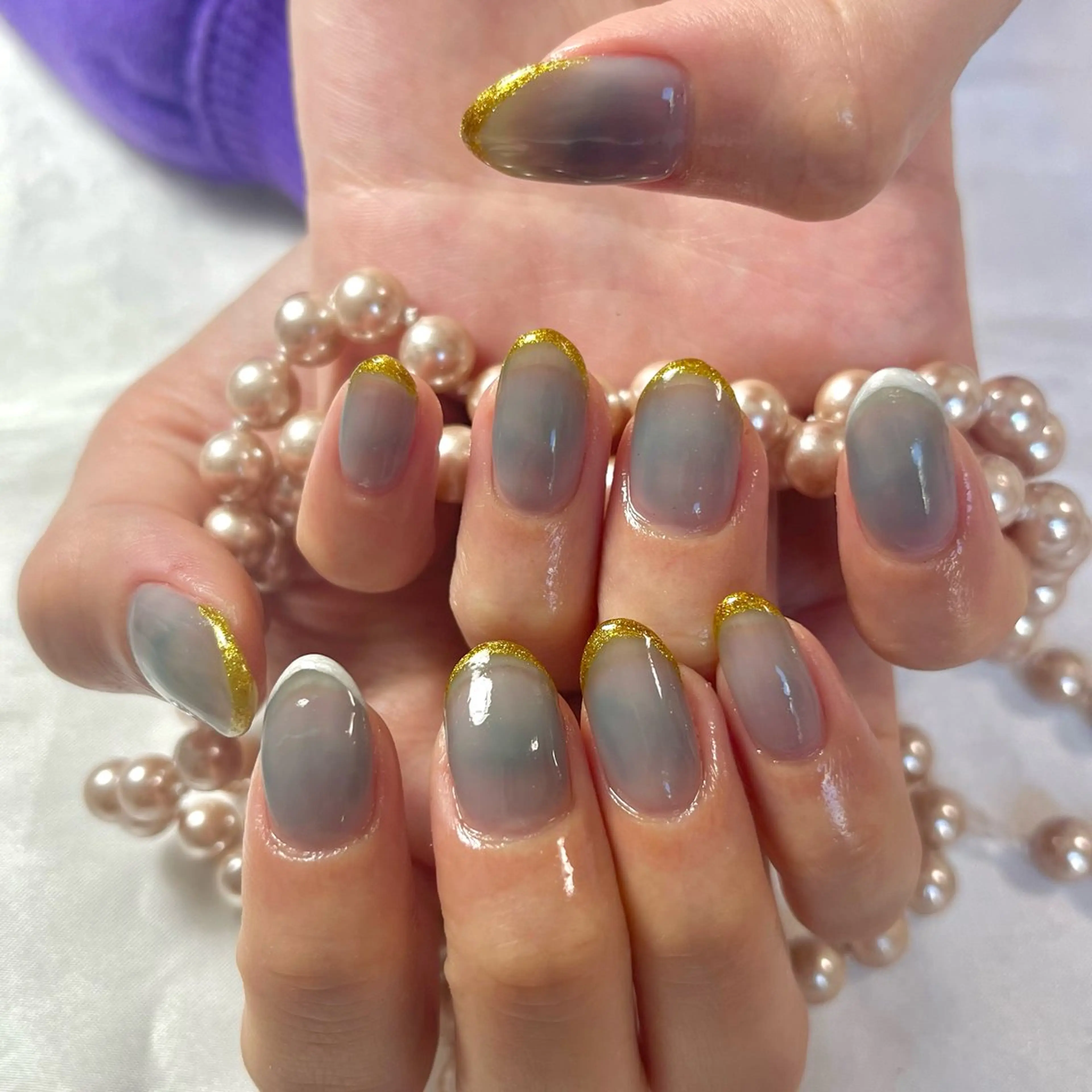 ネイル フレンチネイル ゴールド 韓国ネイル ラメ(グリッター) ホワイト 韓国ネイル💠 Tomoのネイルデザイン