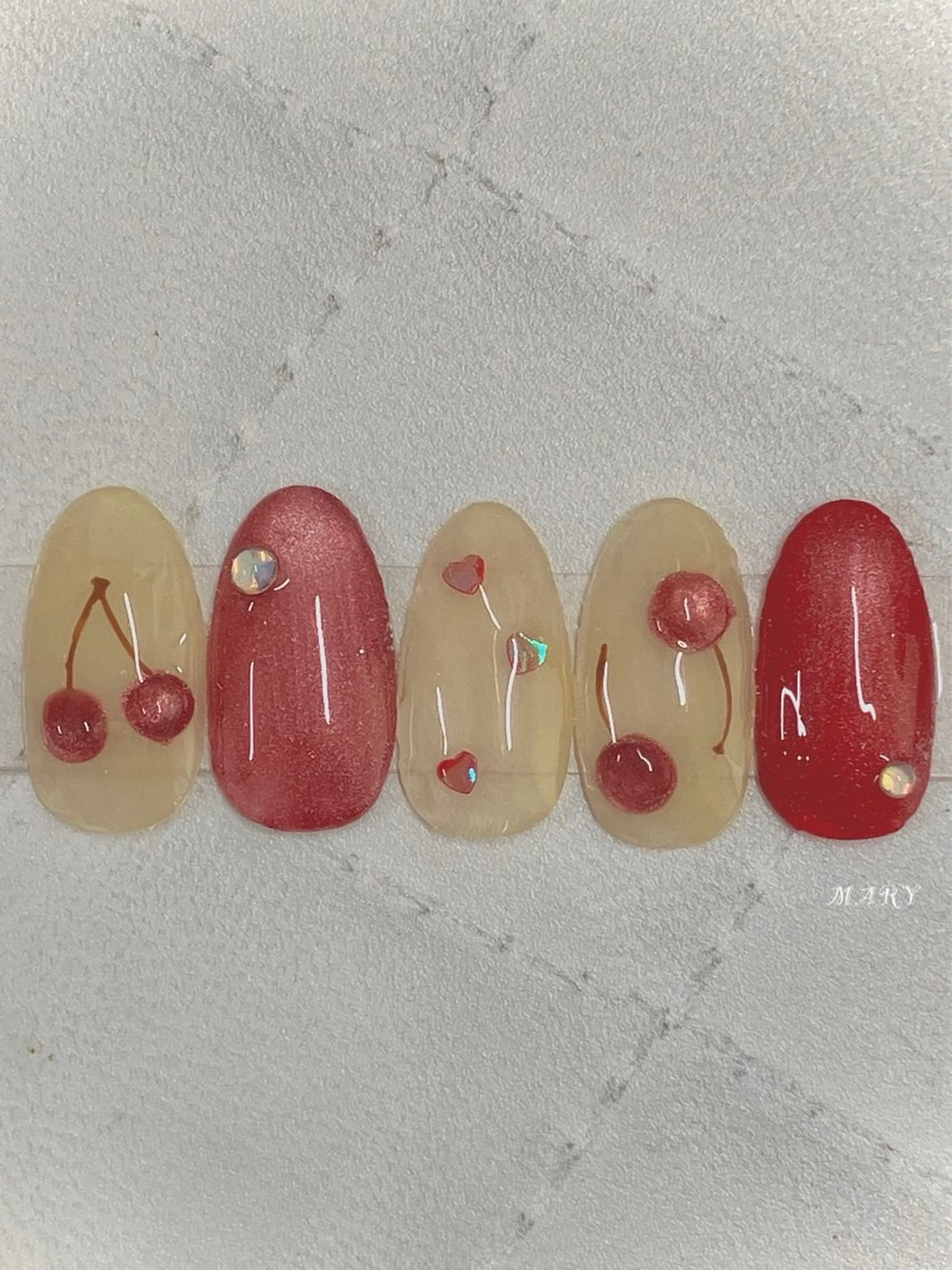 ネイル ハート マグネットネイル ニュアンスネイル ワンカラーネイル 春ネイル ハンドネイル Mary nail所属・Mary nail .narumiのネイルデザイン