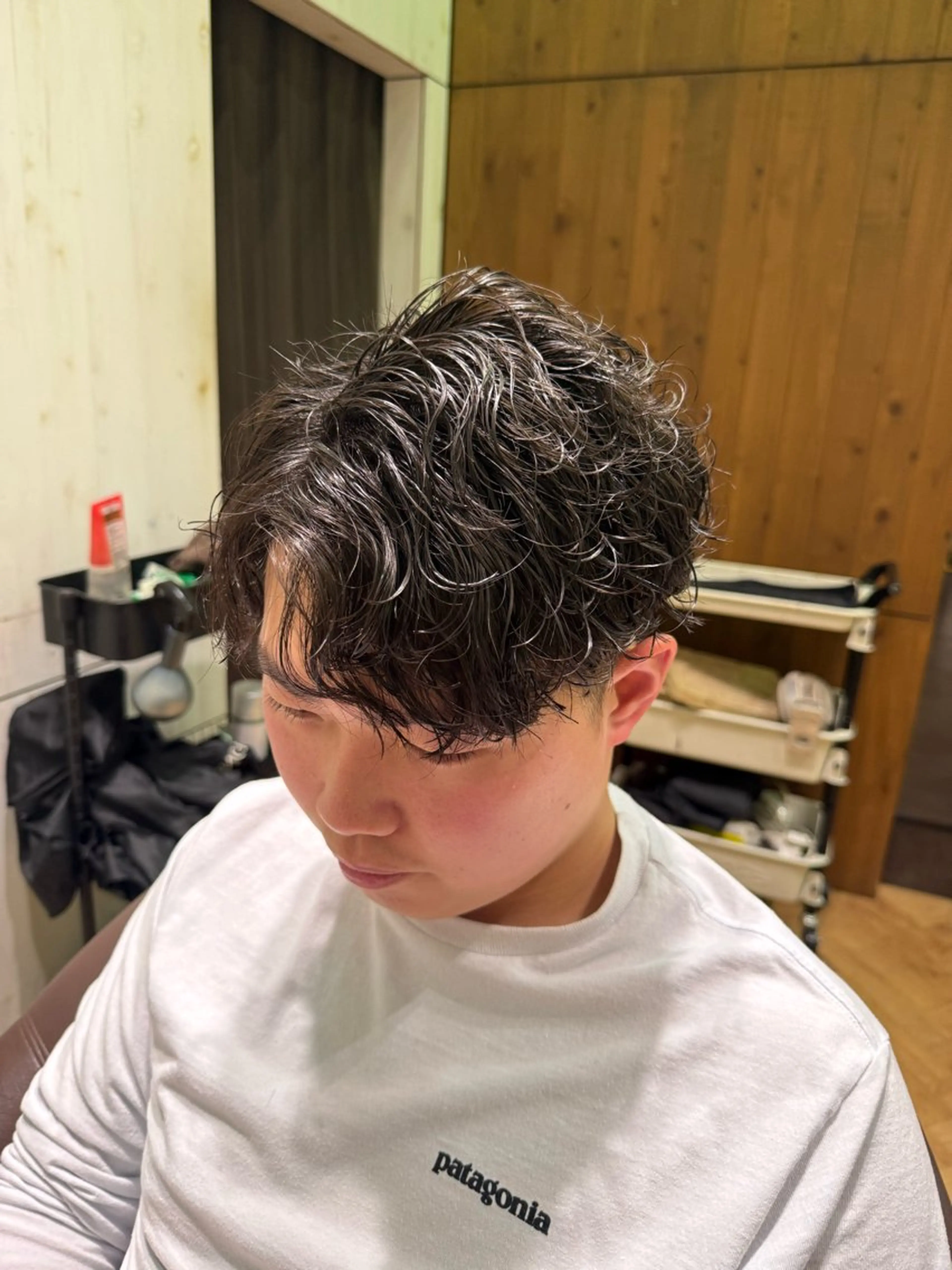 ショート パーマ メンズ 溝口 槙里也のヘアスタイル
