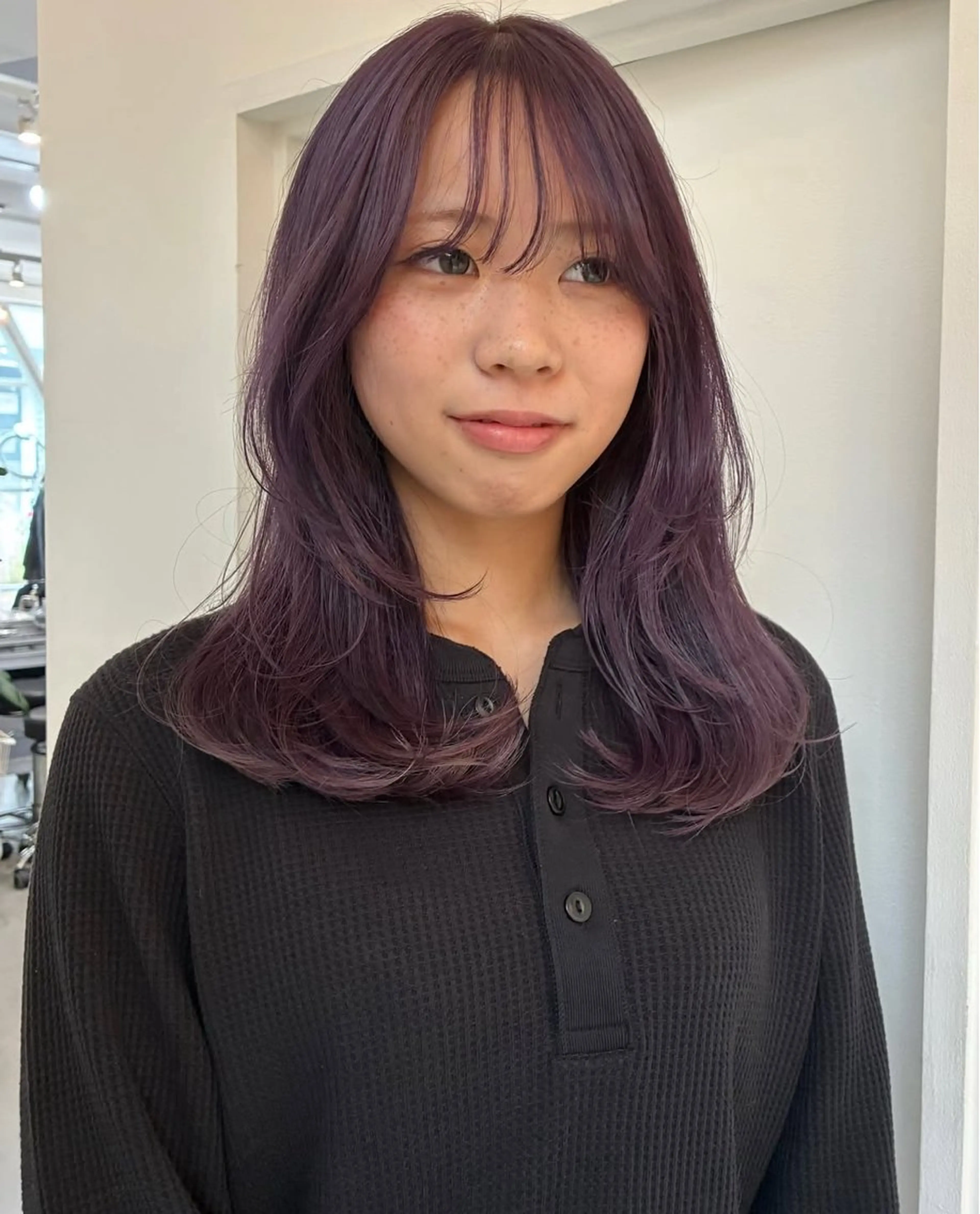 セミロング カラー グレージュ ラベンダーカラー ラベンダーグレージュ ラベンダーグレー パープルカラー ヘアカラー トリートメント chiharu ボブ/レイヤーのヘアスタイル