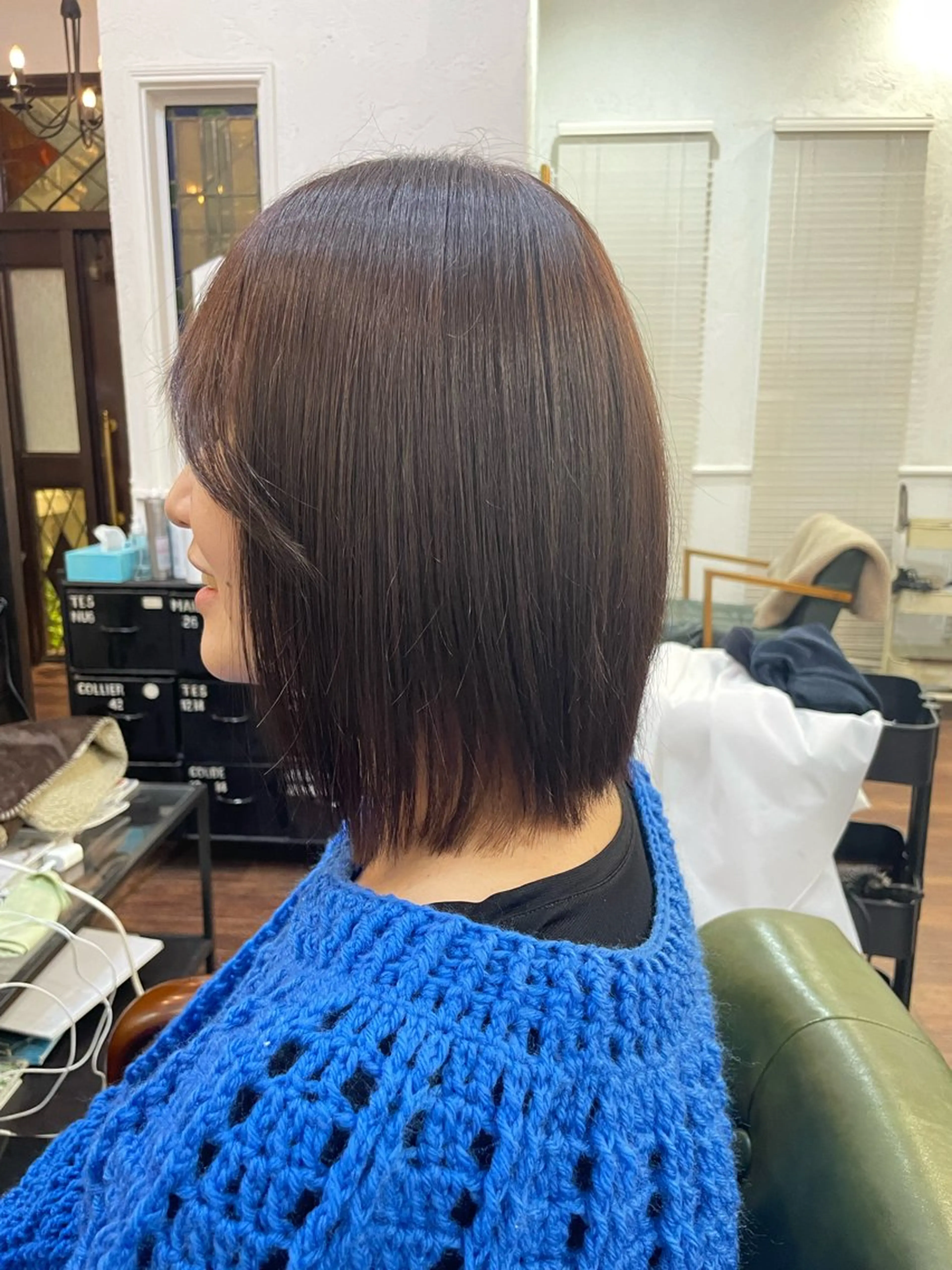 ミディアム カット ヘアカラー トリートメント 下林 雅明のヘアスタイル