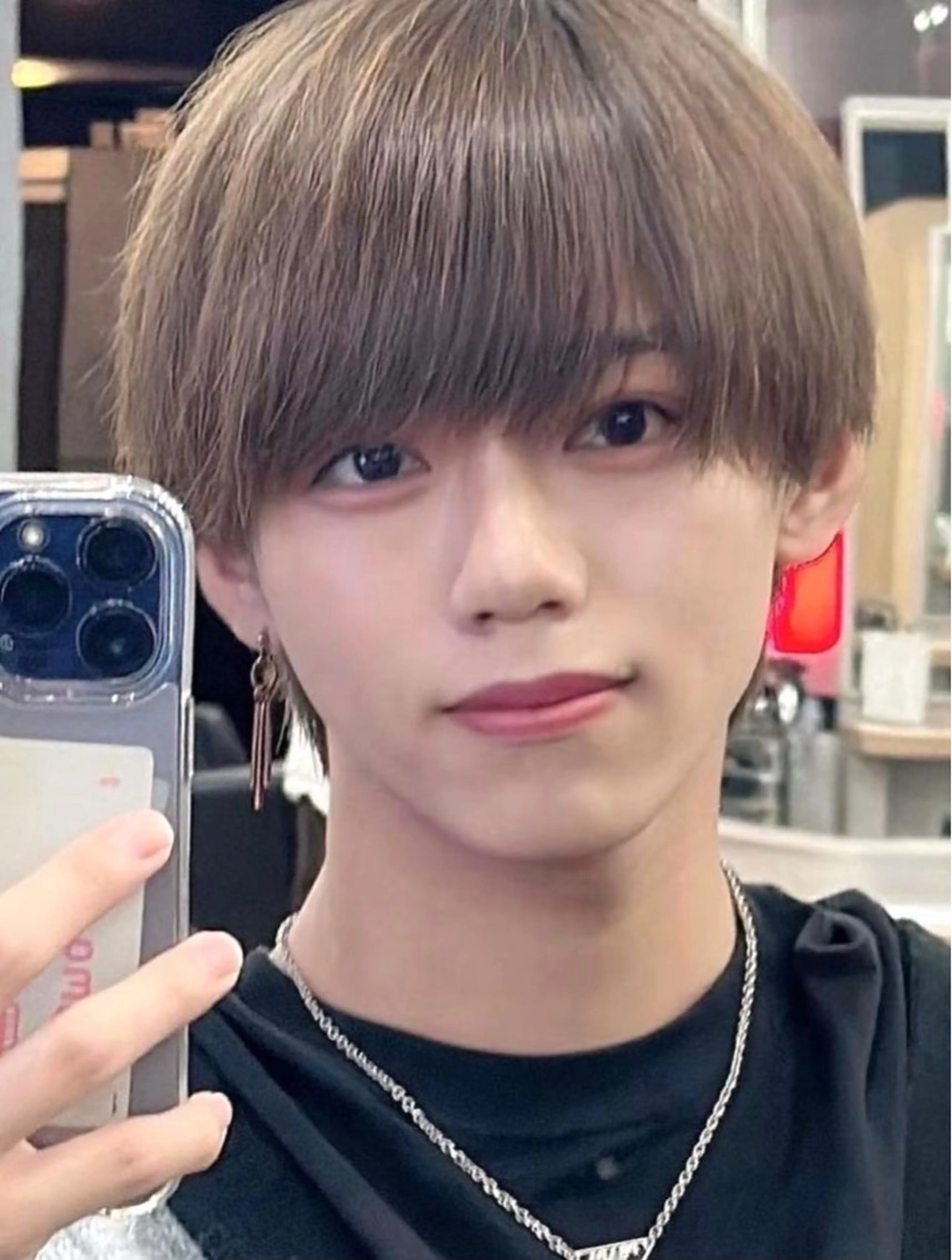 マッシュ、おろしカット➕ヘッドスパシャンプー➕トリートメント➕眉毛カット　ご予約時に現状のわかるお写真送っていただきますの写真