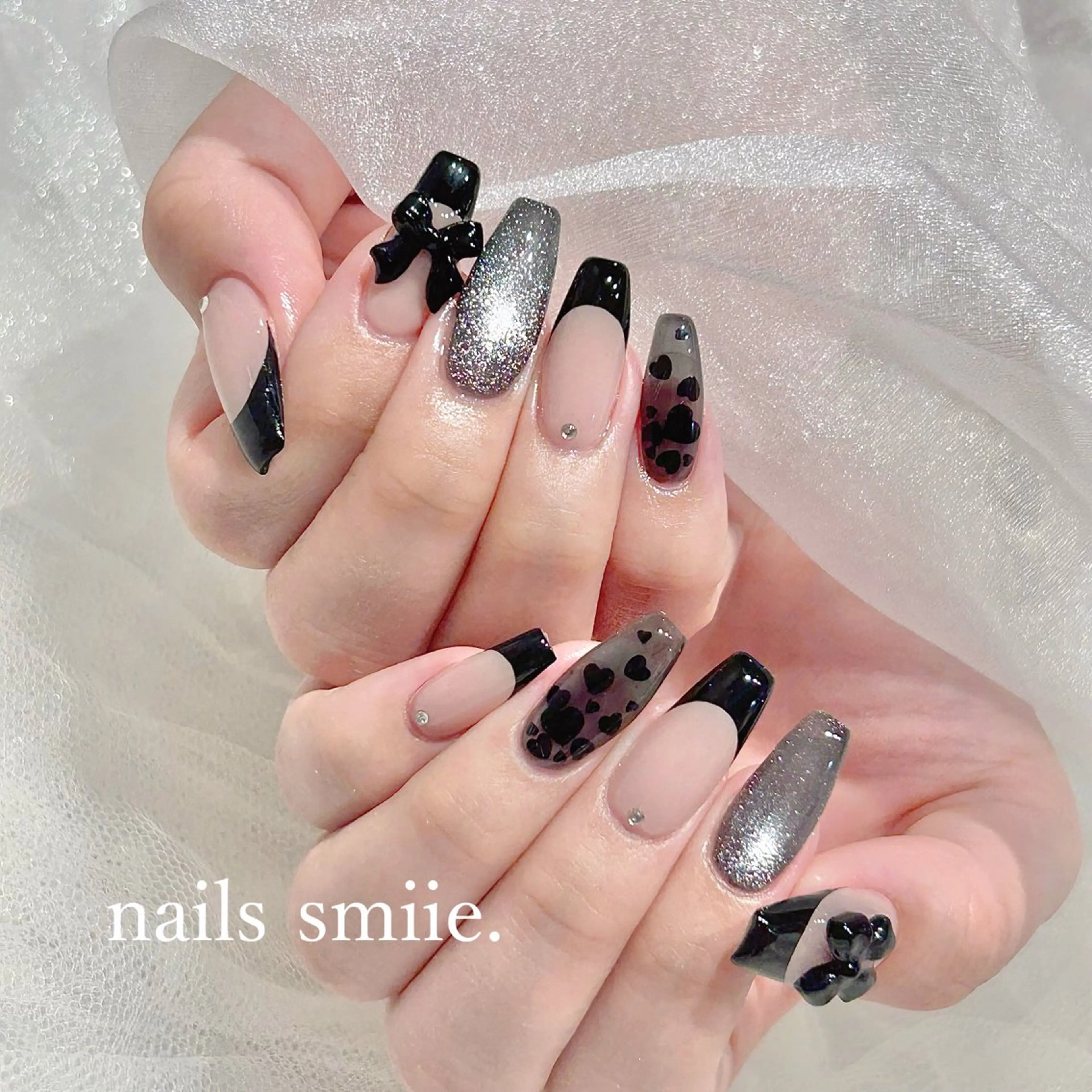 ネイル ハート 韓国ネイル リボン ワンホンネイル nails smiie.のネイルデザイン