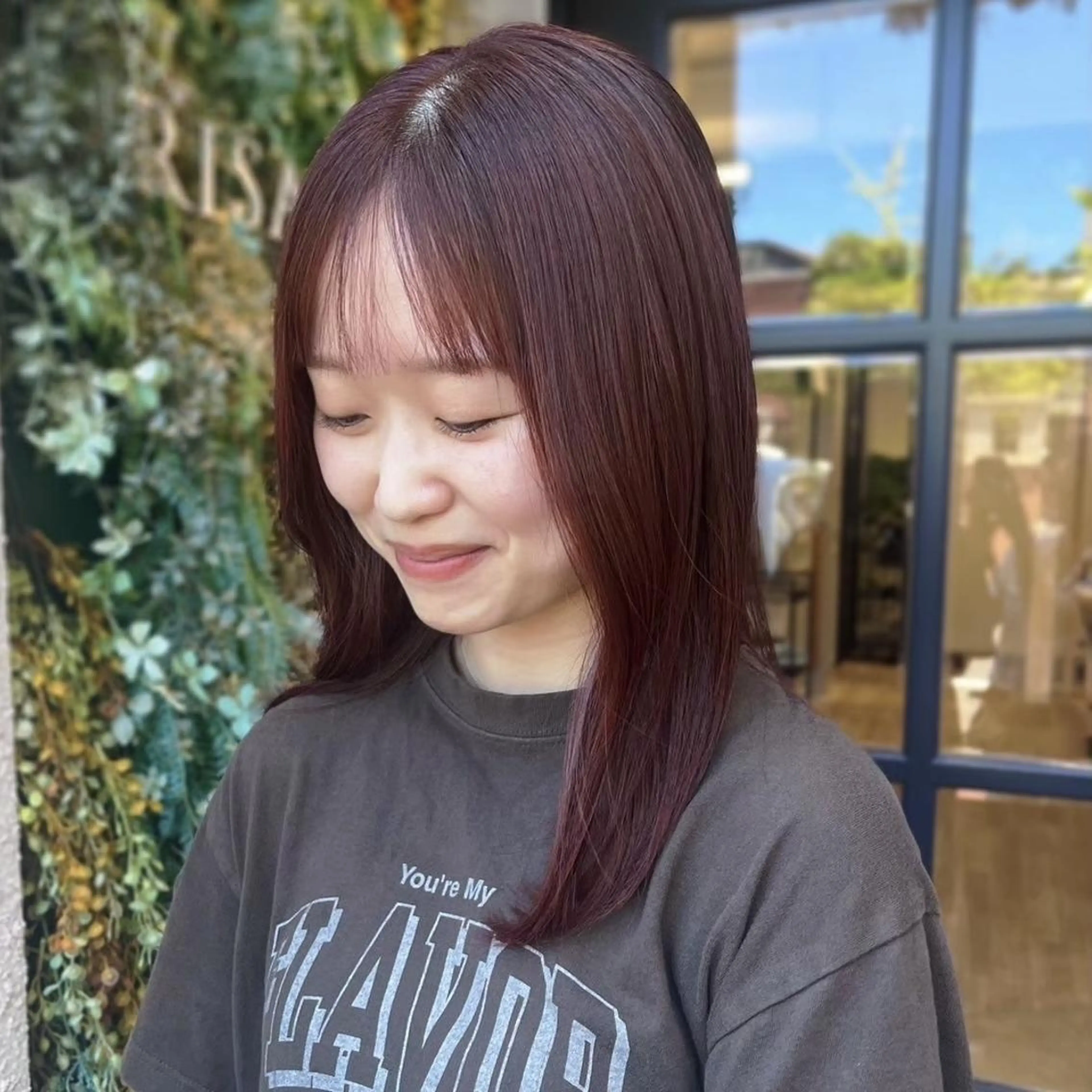 セミロング AKIHO 暖色カラーのヘアスタイル