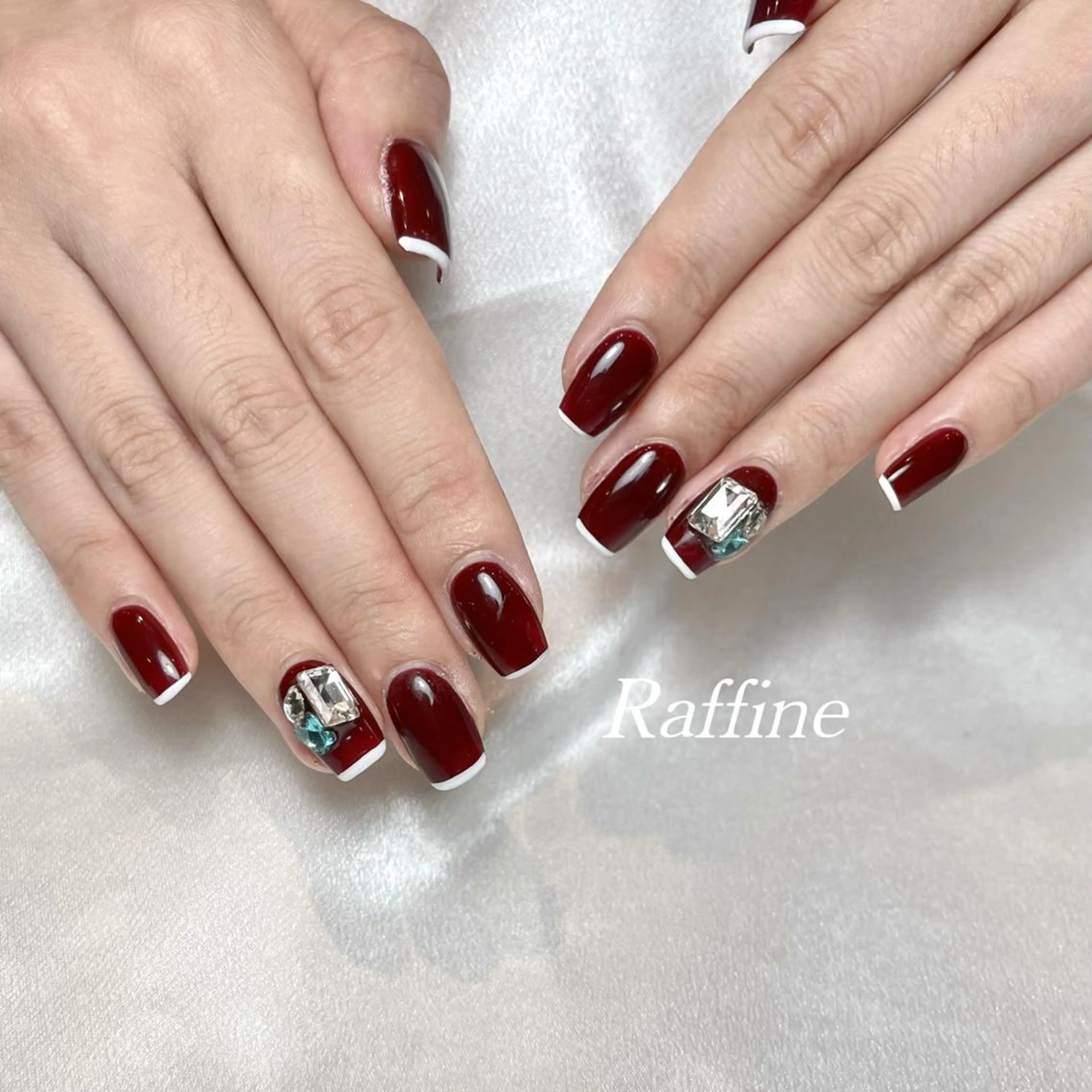 ネイル RAFFINE haru🦋🩵のネイルデザイン