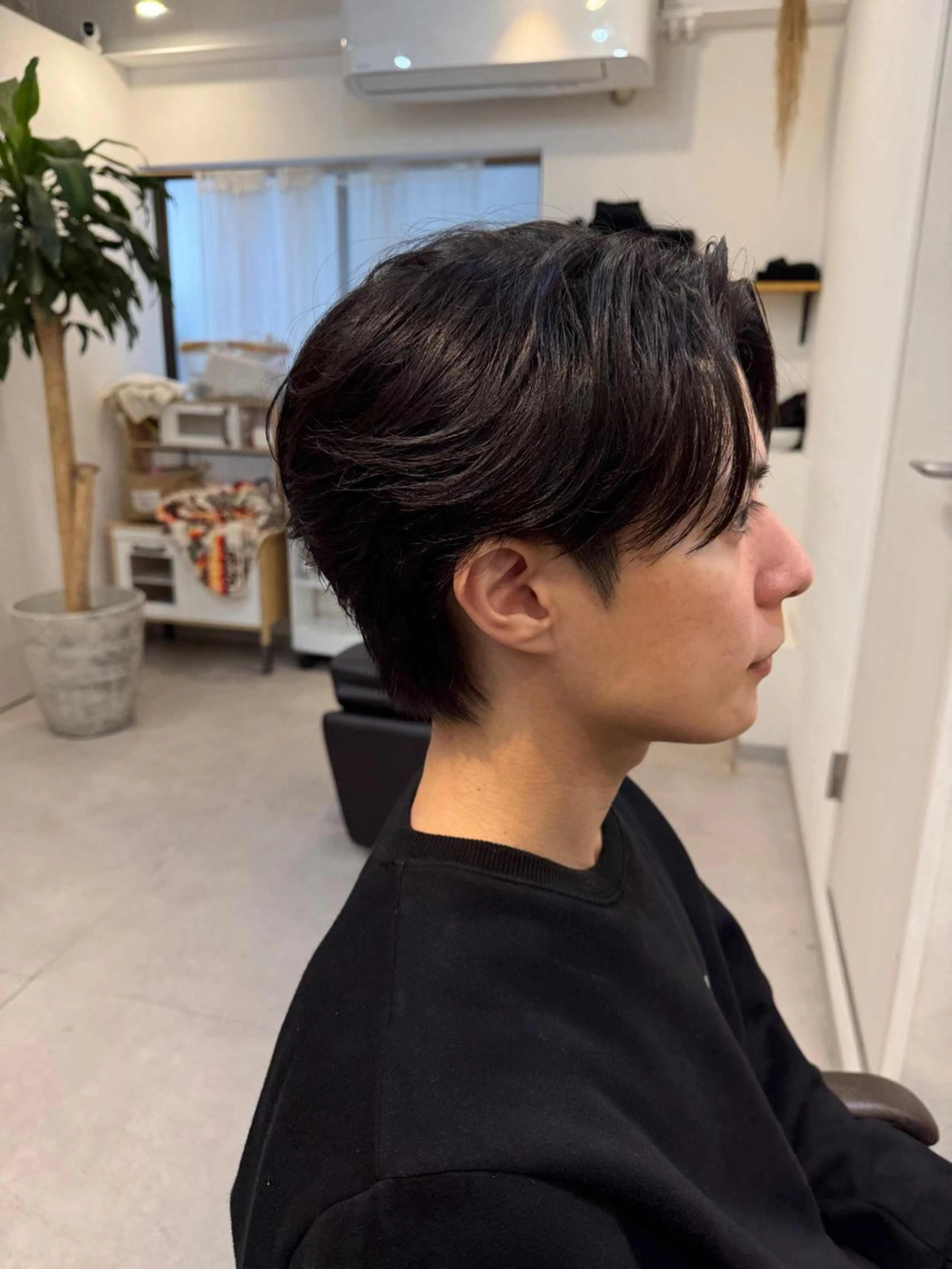 ミディアム メンズ センターパート メンズウルフカット ウルフカット カット 似合う髪型が 分からない方へのヘアスタイル
