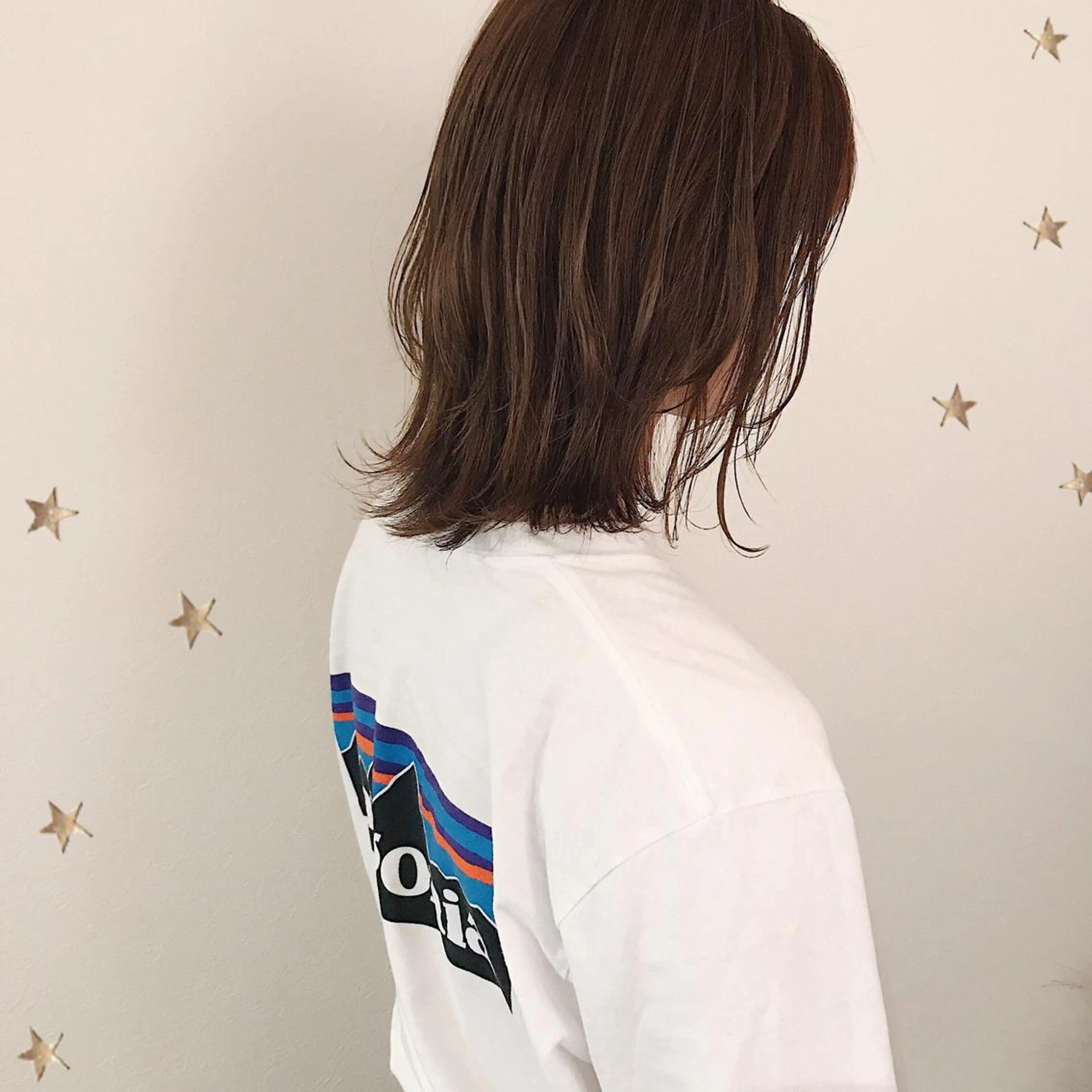 ミディアム カット 市川 千夏のヘアスタイル