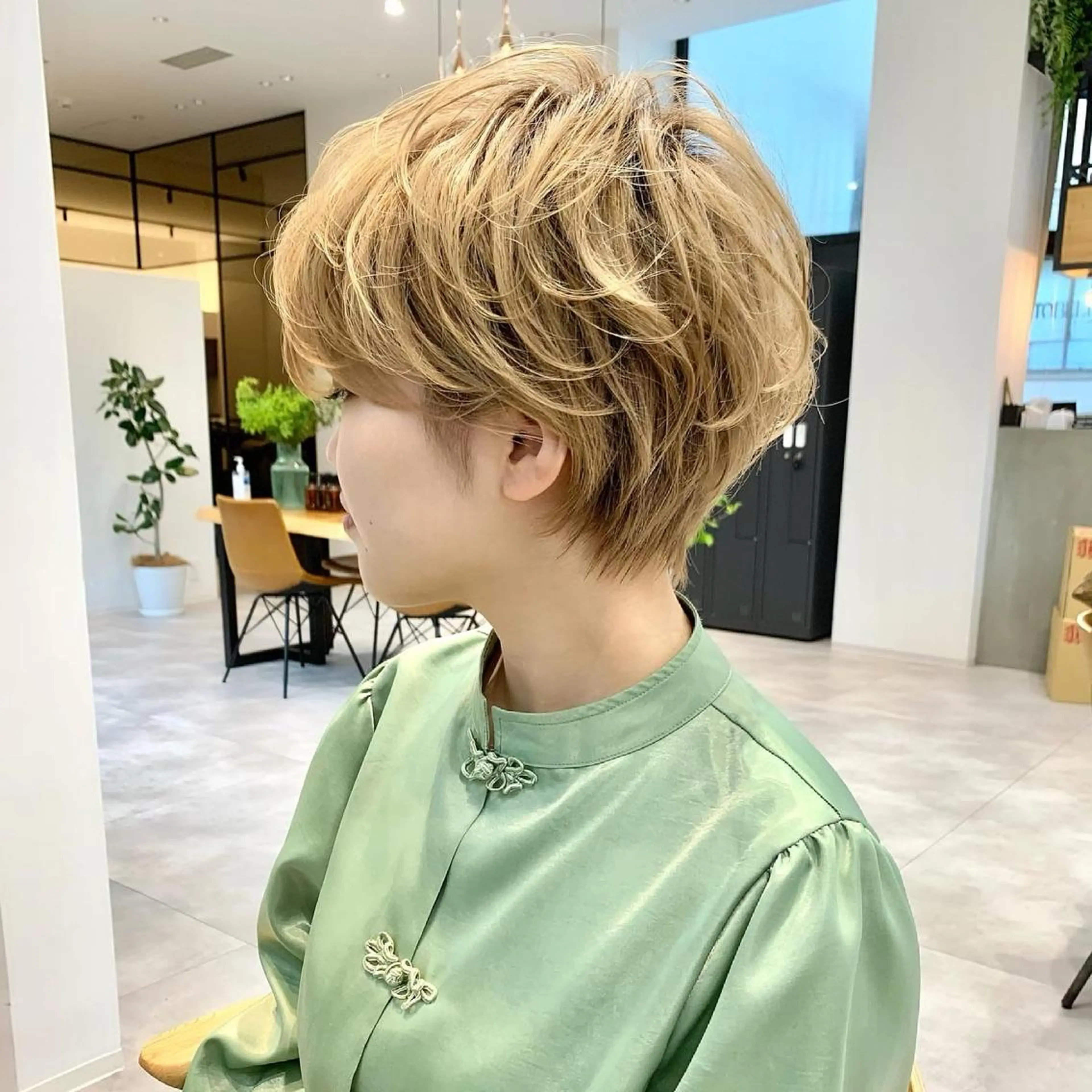 ショート カラー 銀座似合わせショート 店長　広瀬和輝のヘアスタイル