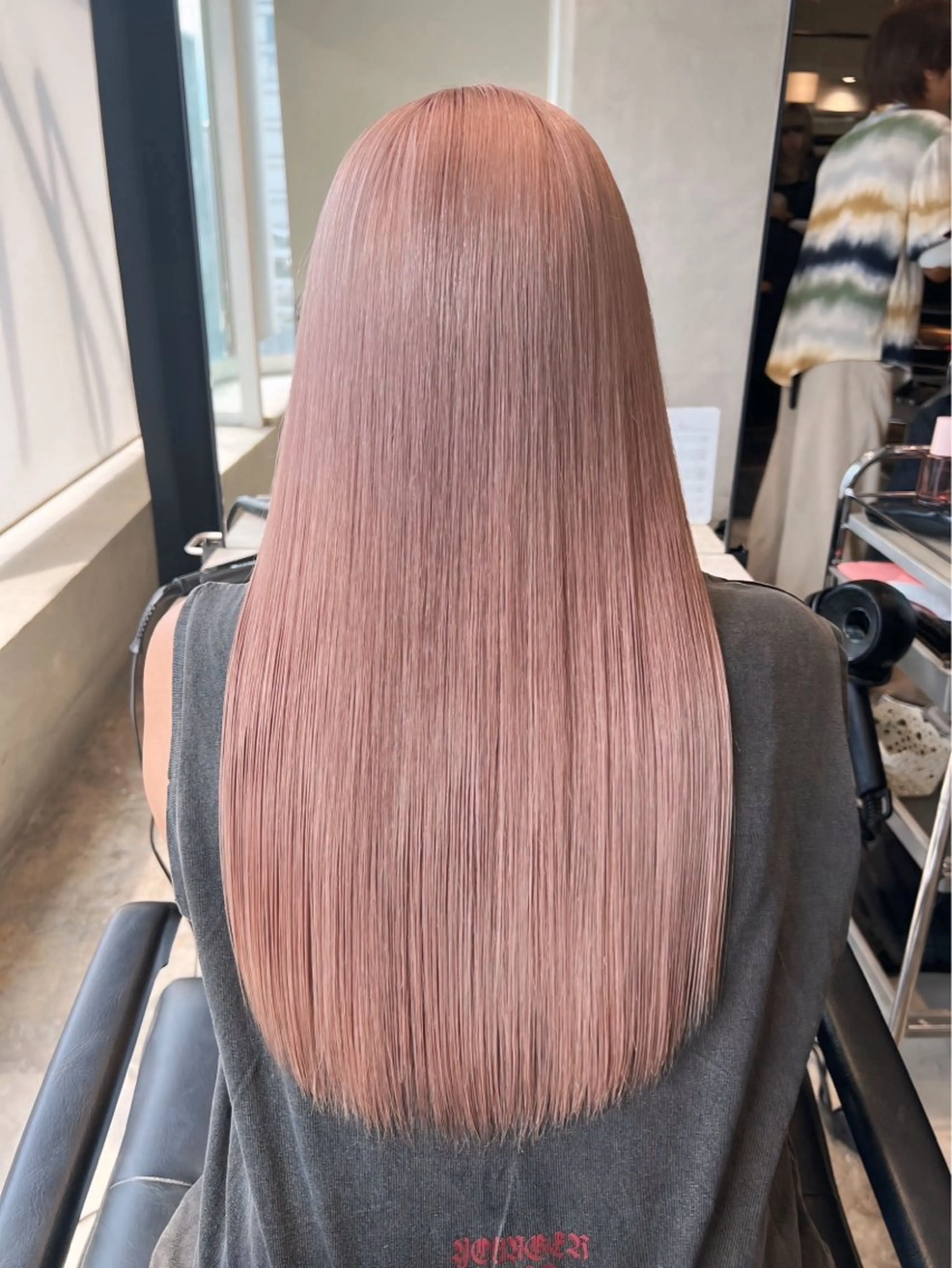 【初心者垢抜け☄️】似合わせカット+初ブリーチデザインカラー+トリートメント🌸の写真