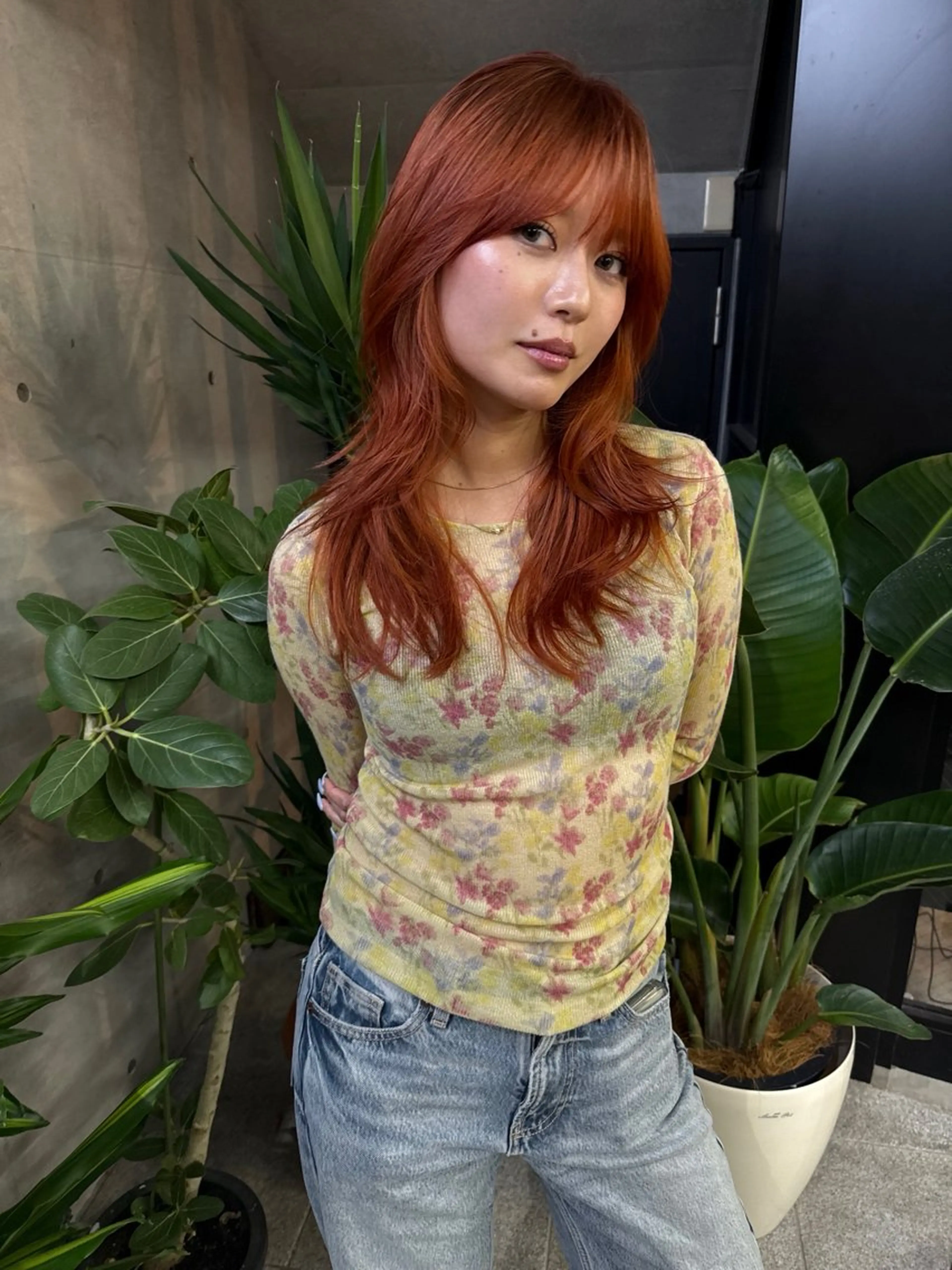 セミロング ラベンダーブラウン ハッシュカット かきあげバング レイヤーカット シャギー カット ヘアカラー レイヤーカット\ウル フ　chinatsuのヘアスタイル
