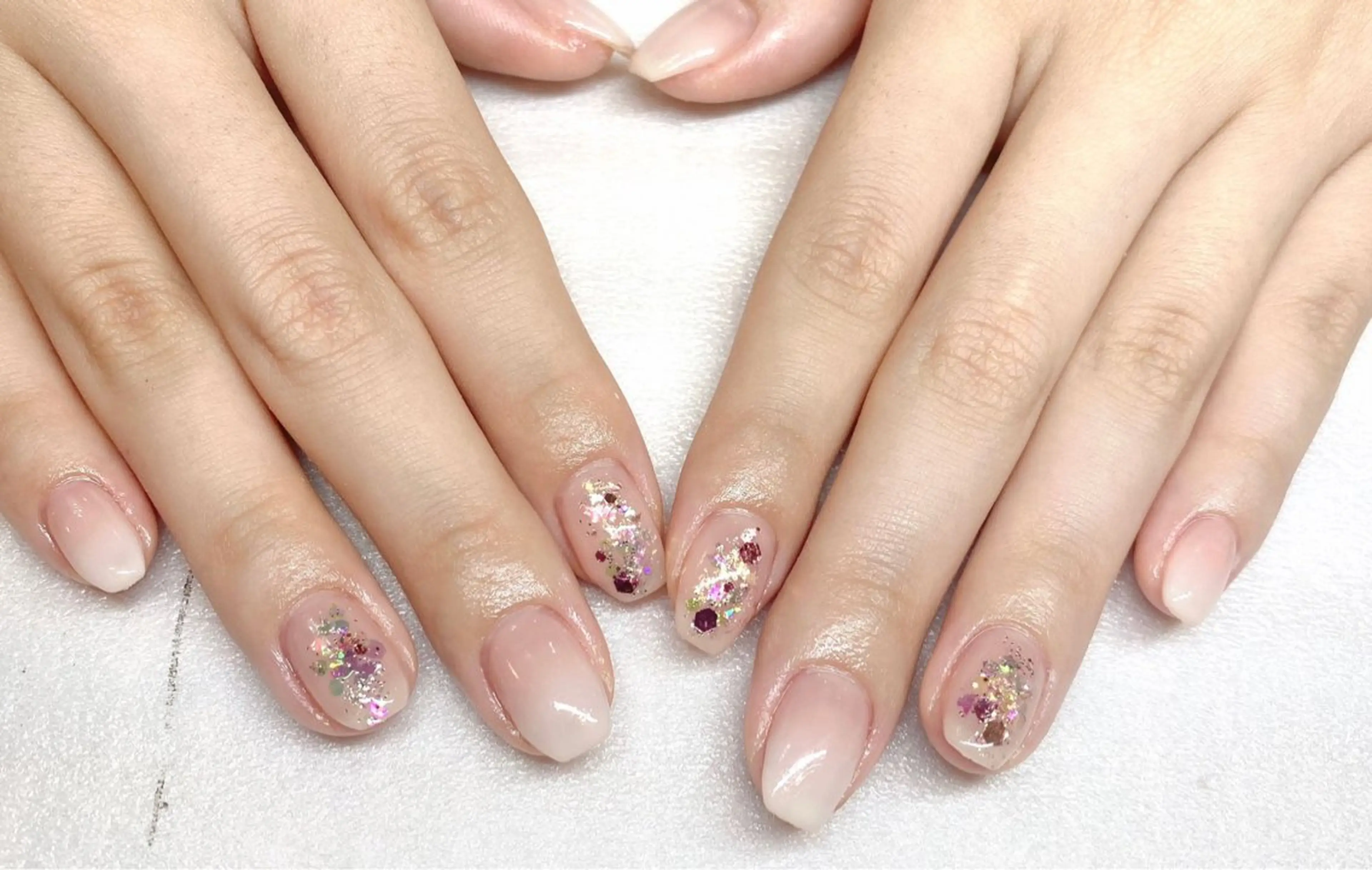 ネイル グラデーション ラメ(グリッター) Niko nailサロンのネイルデザイン