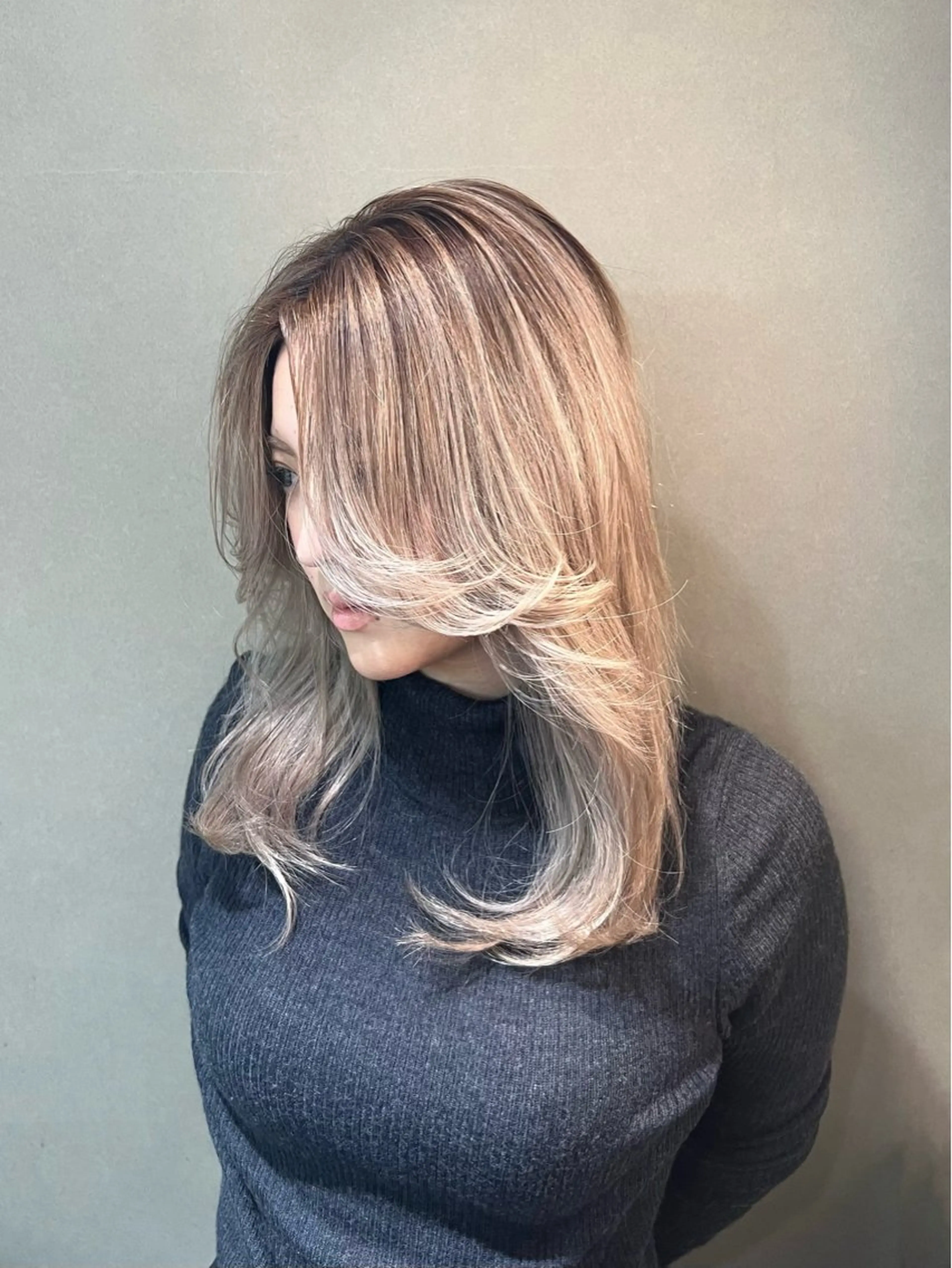 セミロング カラー カット ヘアカラー トリートメント 💖梅田レイヤー💖 副店長Tsubasaのヘアスタイル