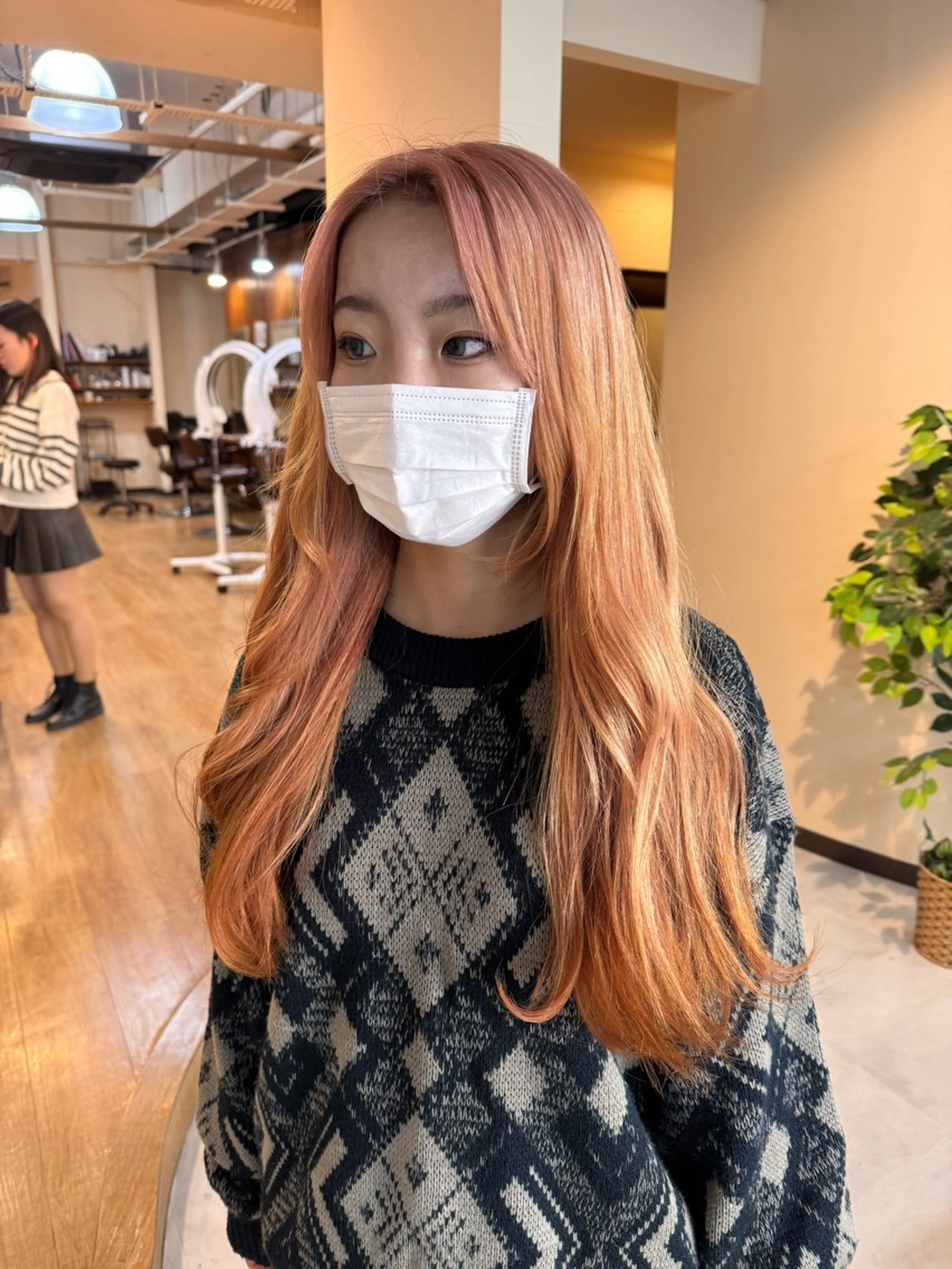 ロング カラー カット ヘアカラー ルーツ/ デザイン/ ハイトーン/おこのぎのヘアスタイル