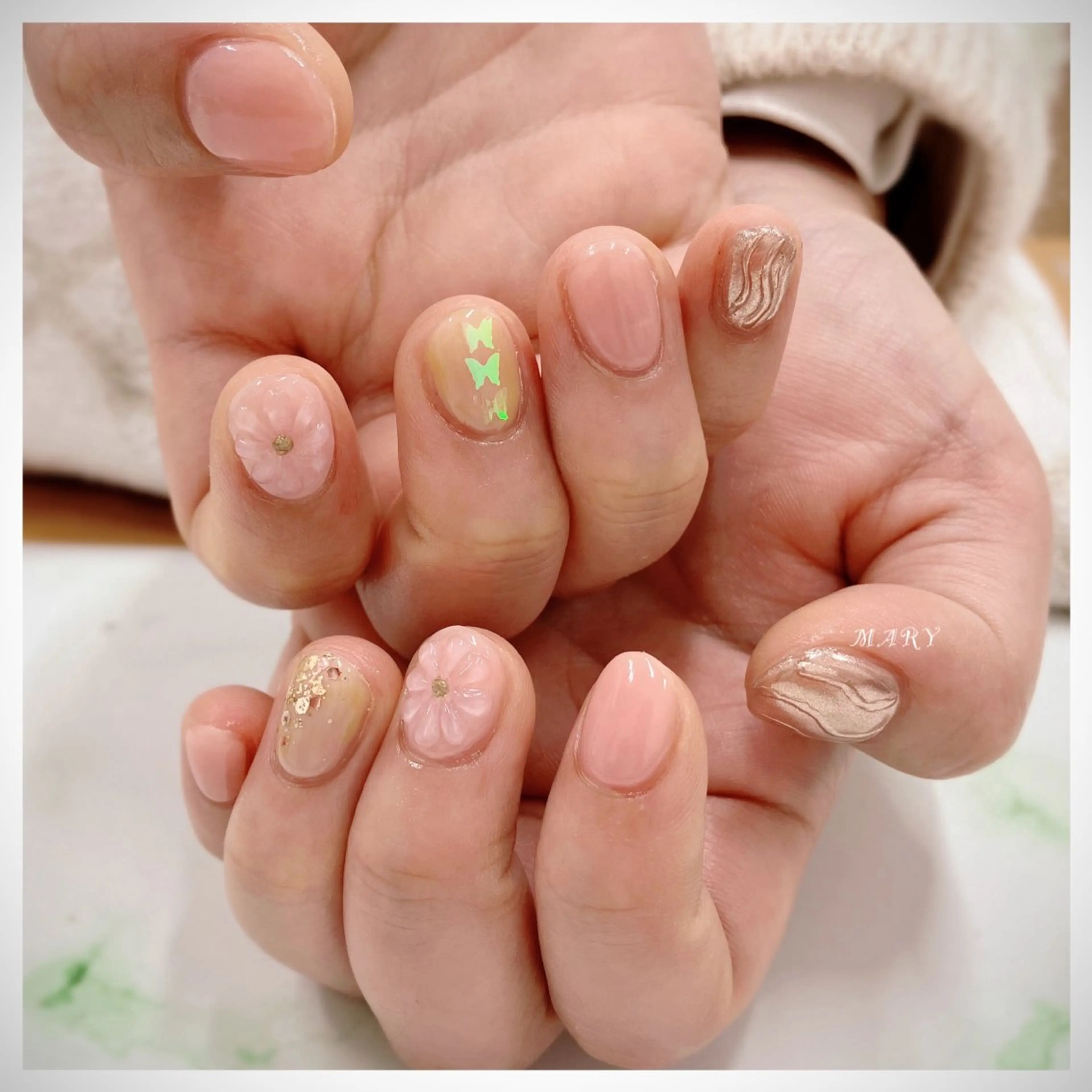 ネイル アートネイル フラワーネイル ニュアンスネイル ワンカラーネイル ピンク ハンドネイル Mary nail .narumiのネイルデザイン