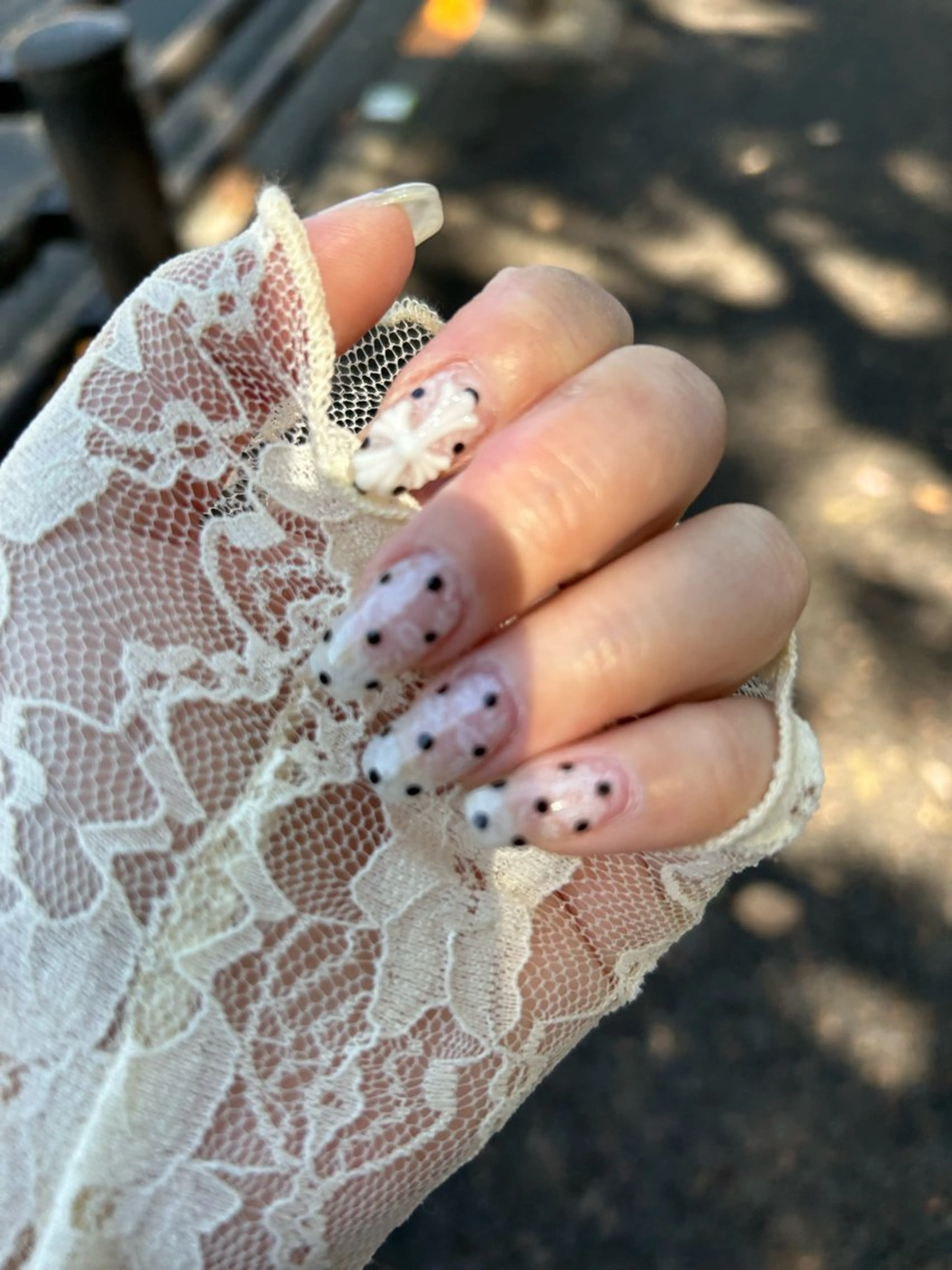 ネイル ドット レース オフィスネイル ピンク シンプルネイル ハンドネイル Lily nailのネイルデザイン
