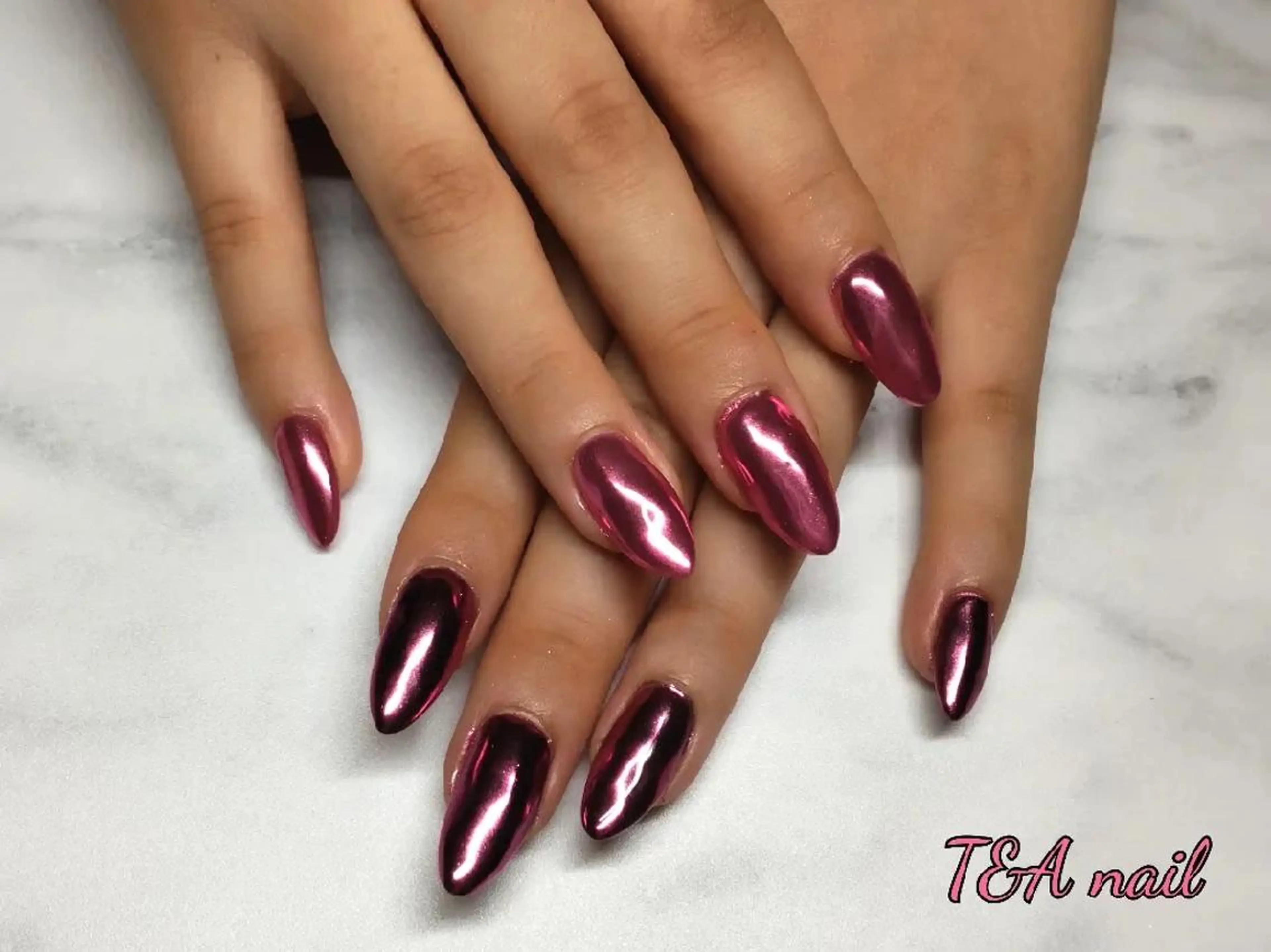 ネイル セミロング 長さ出し ジェルネイル キラキラネイル ニュアンスネイル ピンク T&A nailのネイルデザイン