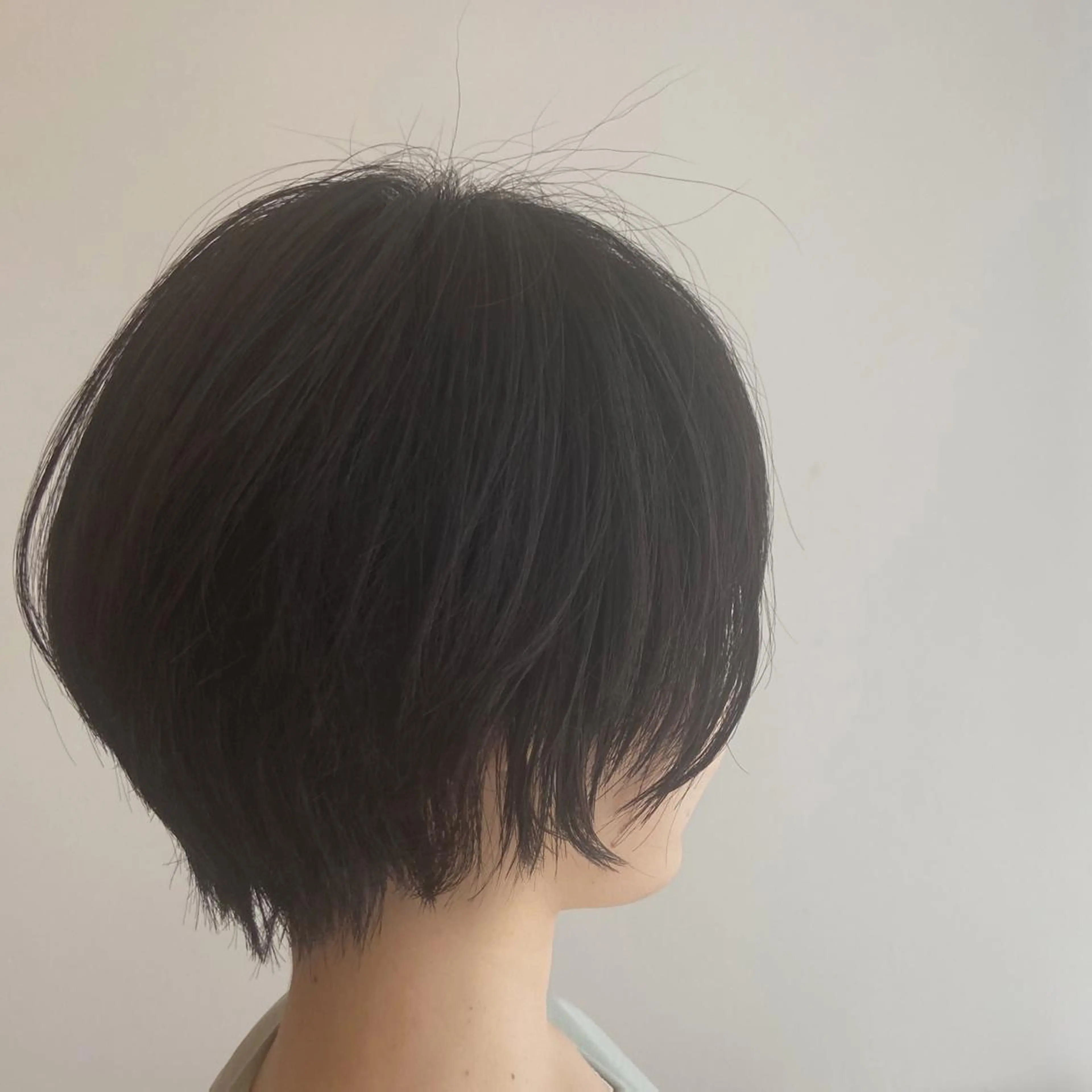 ショート 峯 志帆のヘアスタイル