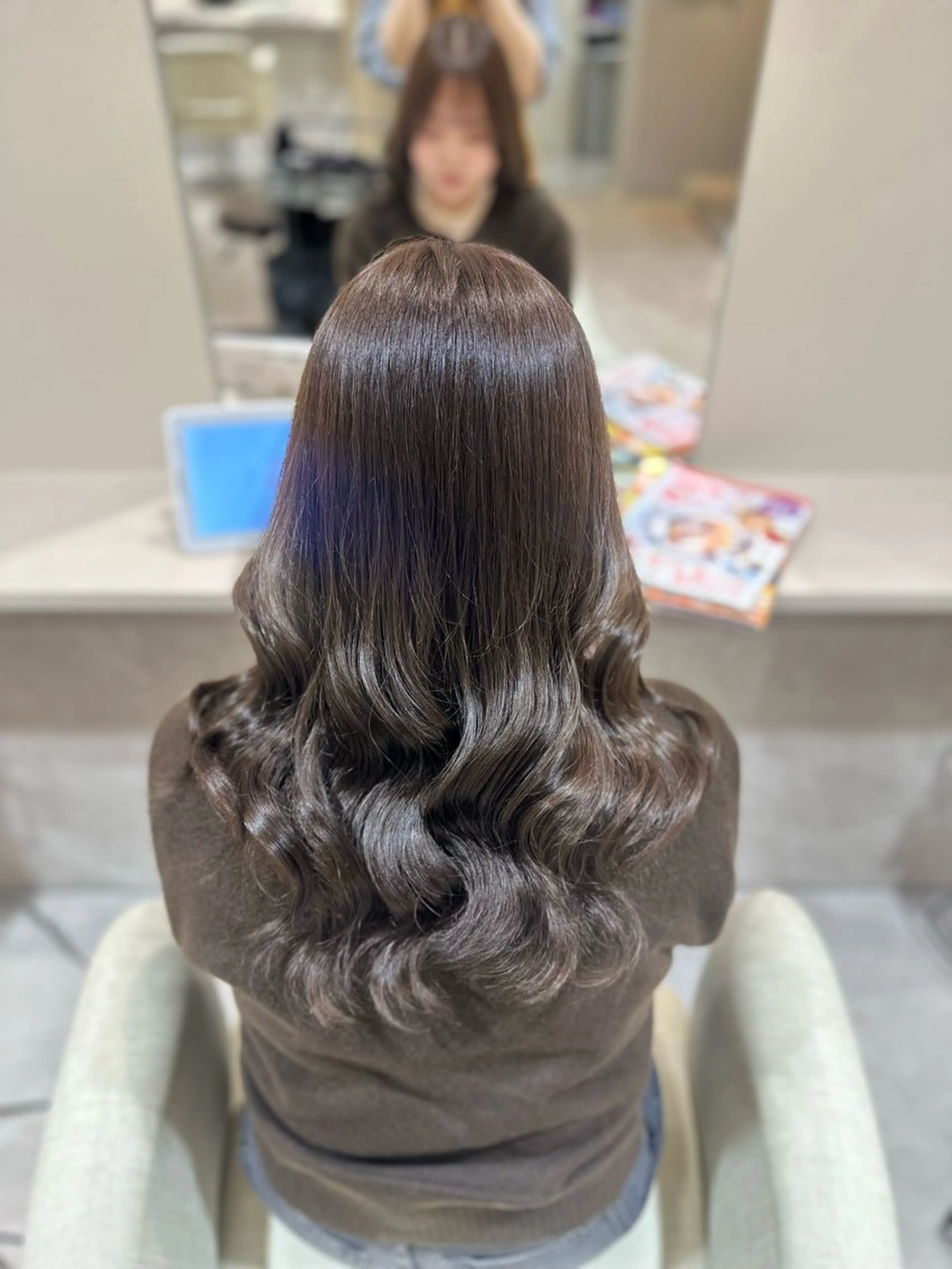 カラー 辻 萌海のヘアスタイル