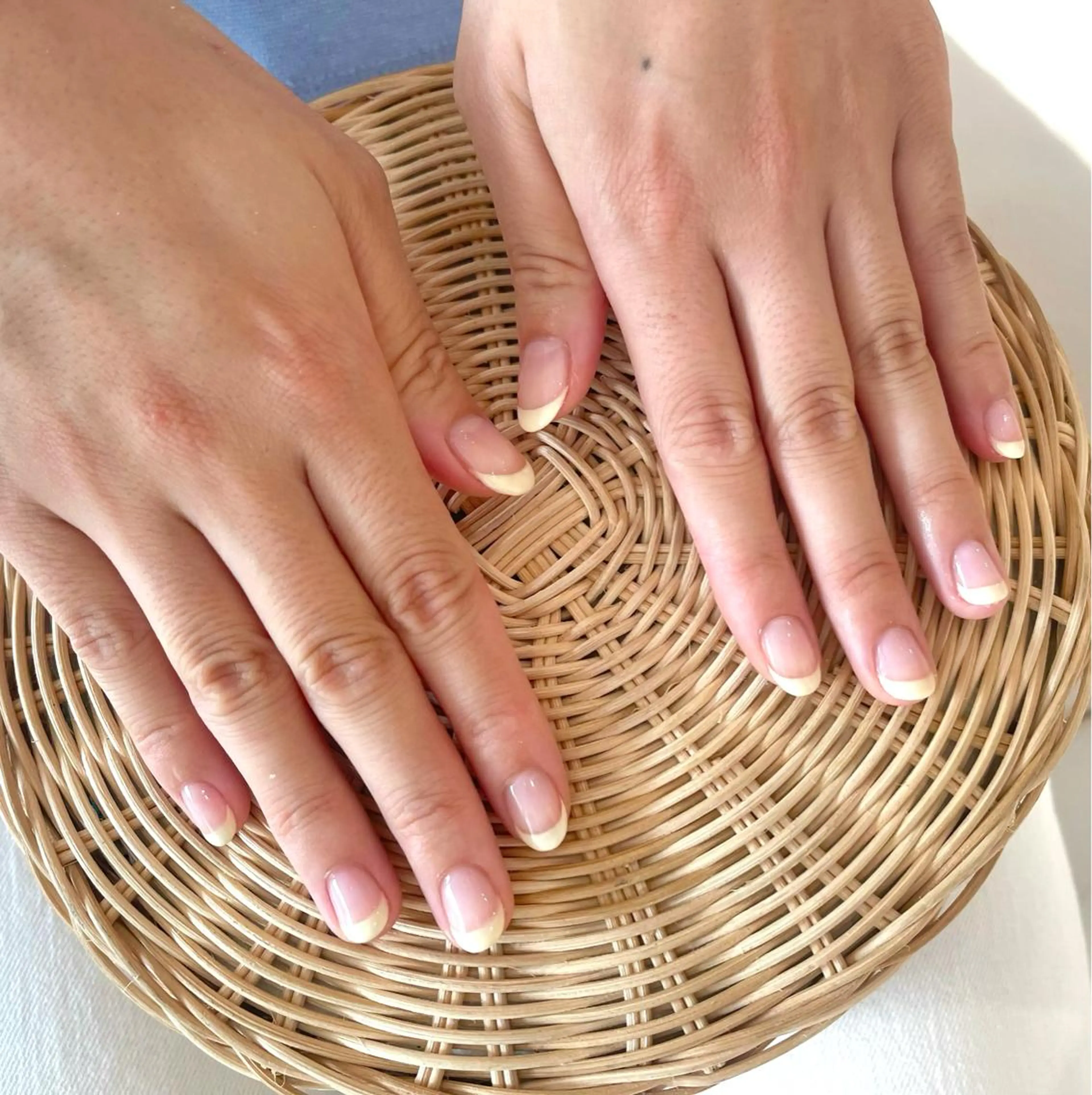 ネイル esby Loely MIZUKIのネイルデザイン