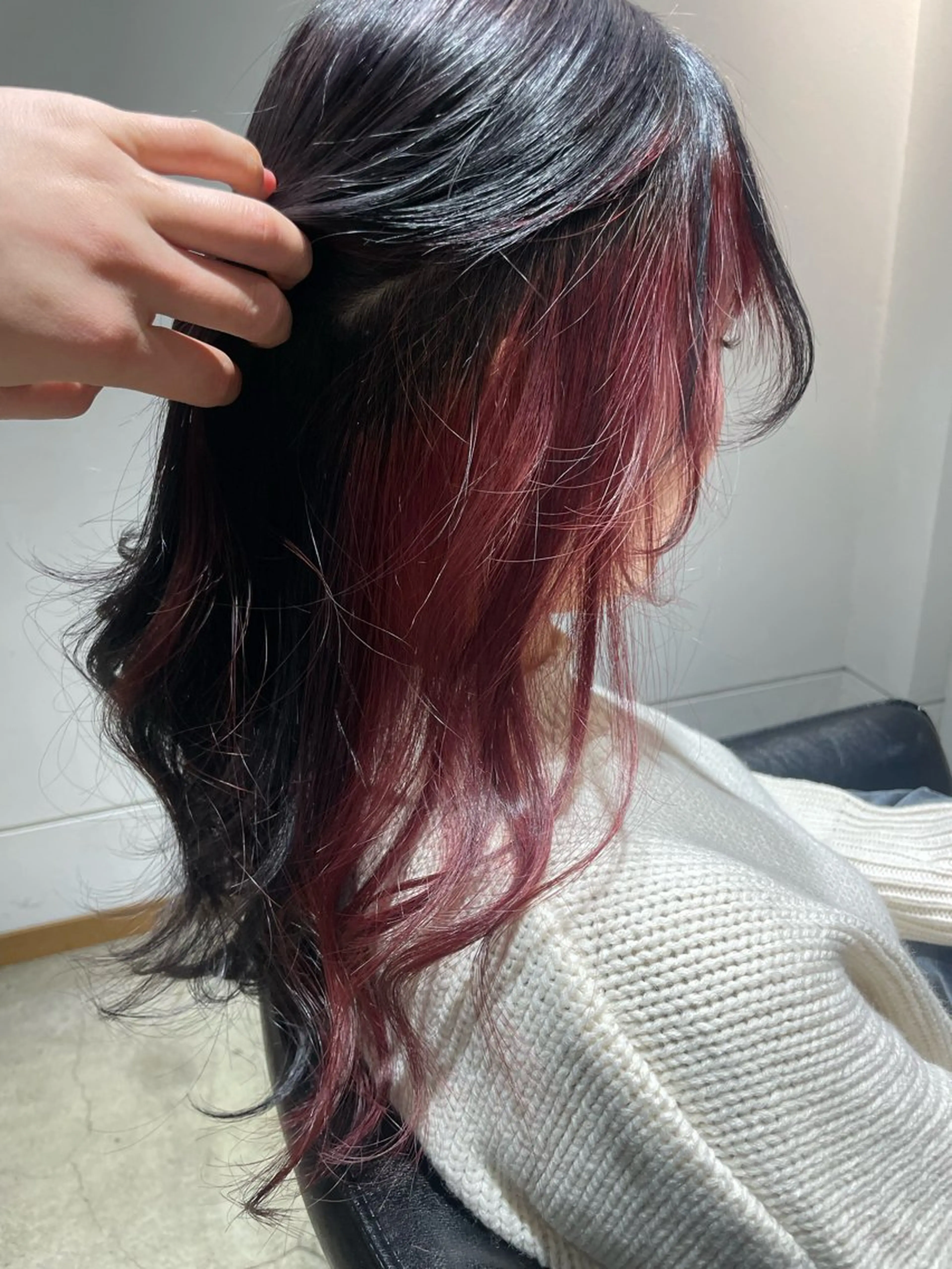 カラー Hiroka / NANAのヘアスタイル