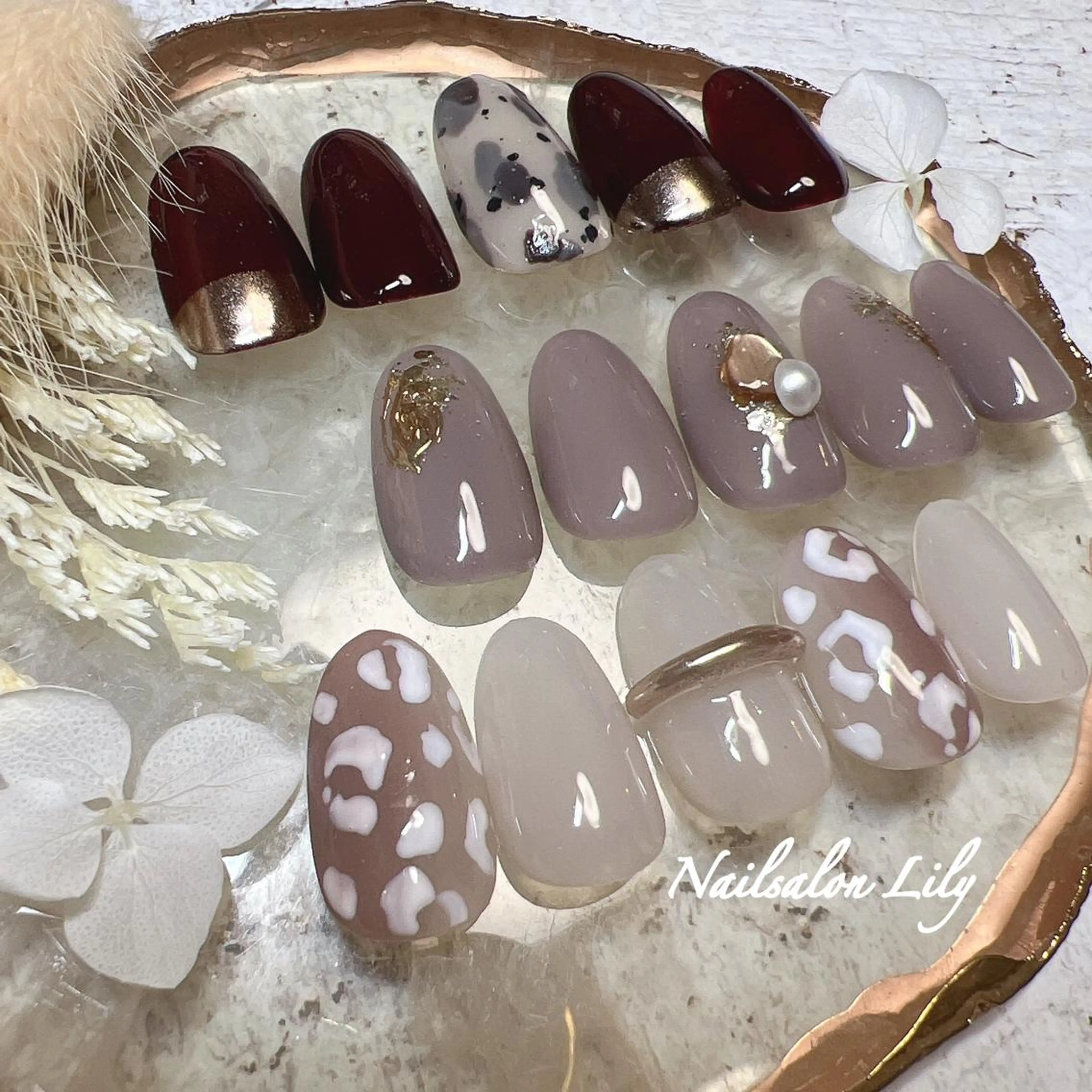 ネイル シンプルネイル Lily*nail 🌻Mii🌻のネイルデザイン