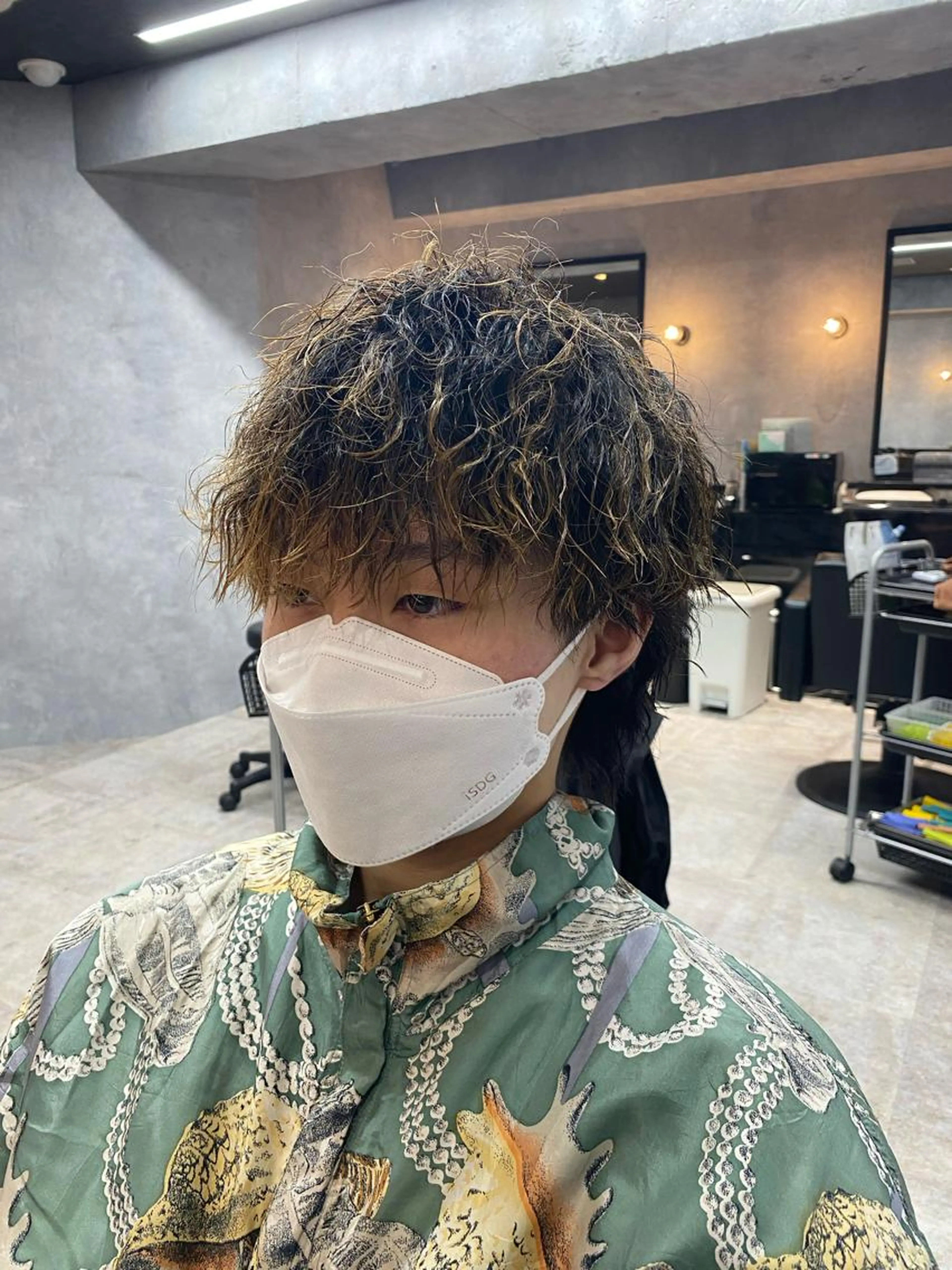 【🔥ミニモ限定🔥】⚡️バチバチにキメたい方にオススメ⚡️メンズスタイルカット+ツイストスパイラルパーマ+メッシュ🐯の写真