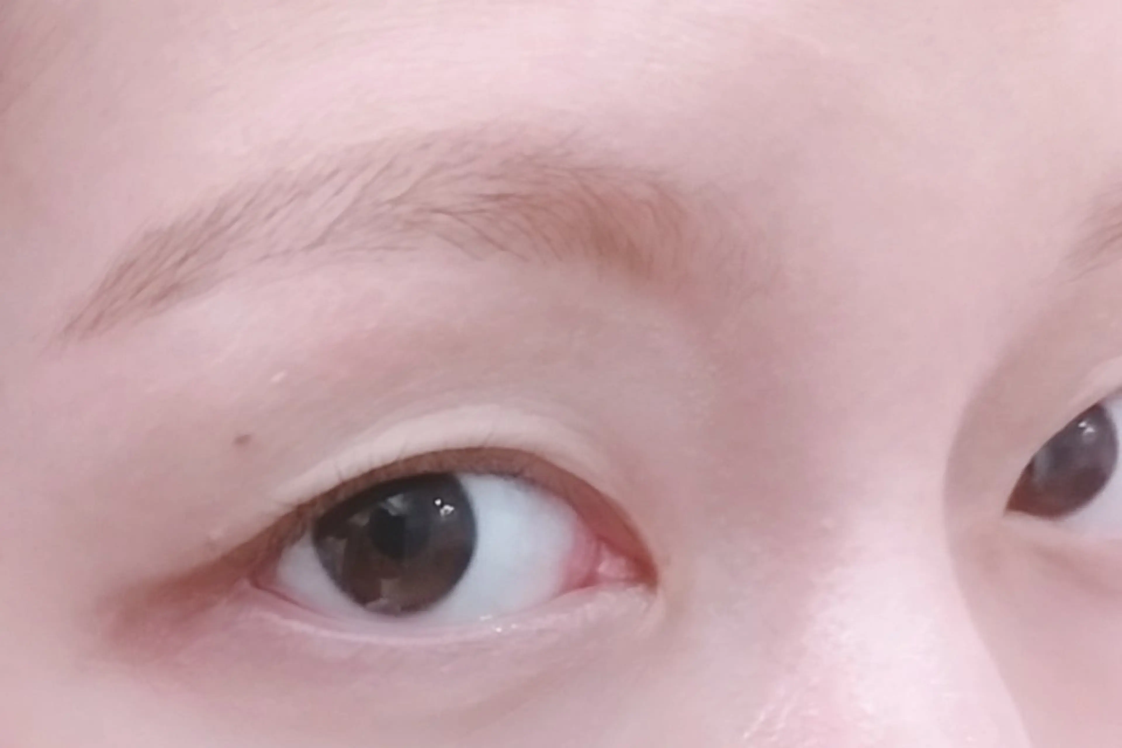 アイブロウ 眉毛ワックス脱毛 松下 奈津子のマツエク・マツパデザイン