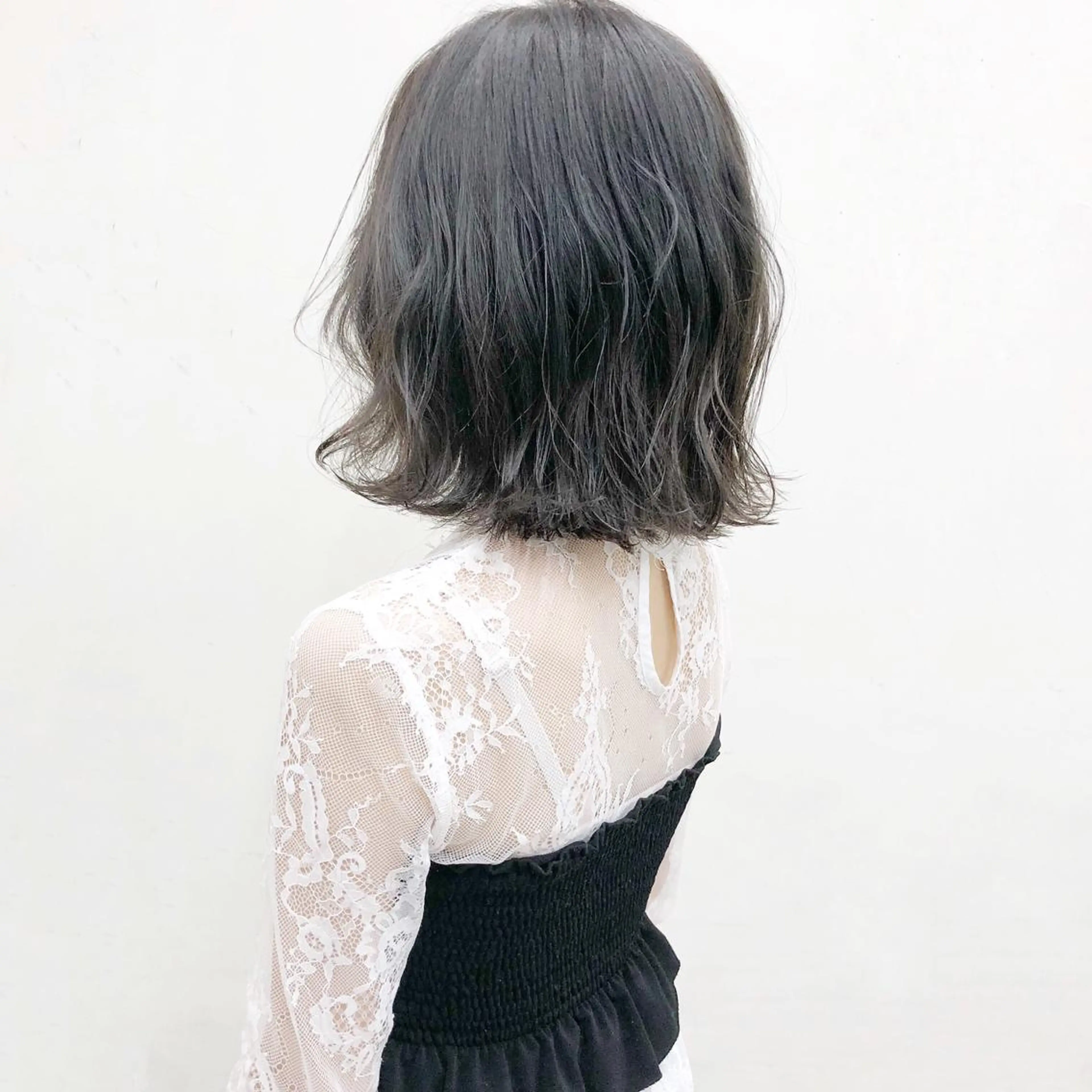 ミディアム 顔まわり／髪質改 善／白髪ぼかし／中山のヘアスタイル